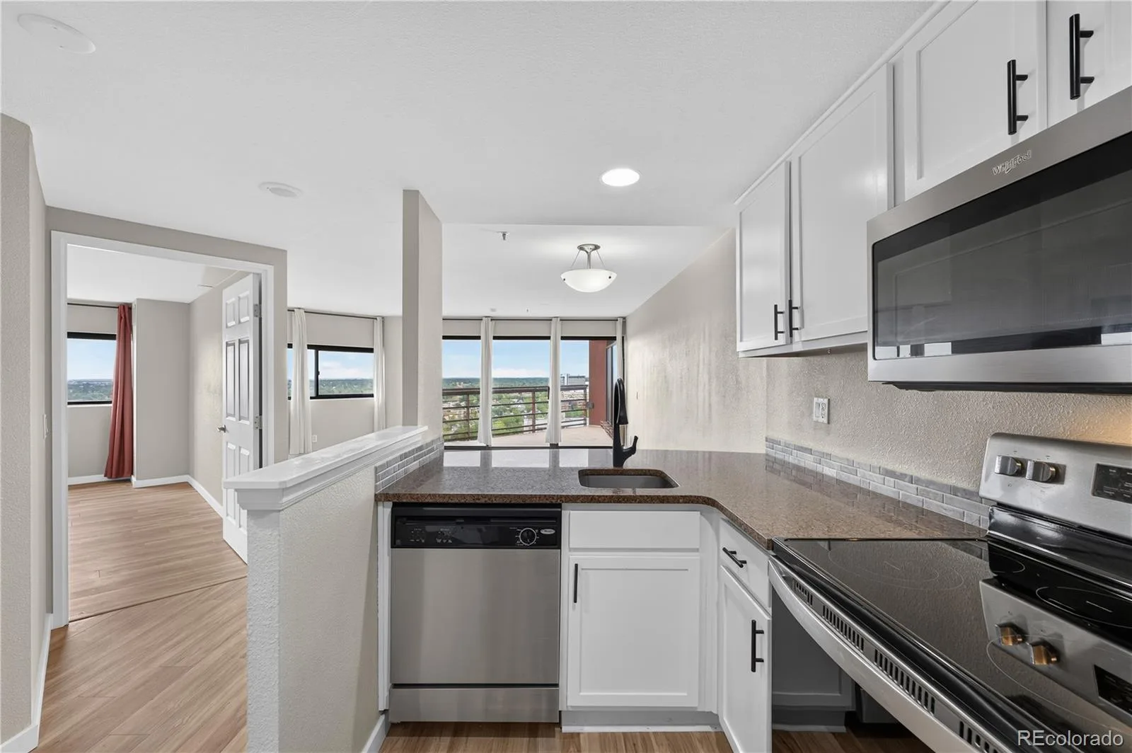 100 Park Avenue #1704 Denver CO 80205 | MLS #REC6083514 08292026005902 1600 8