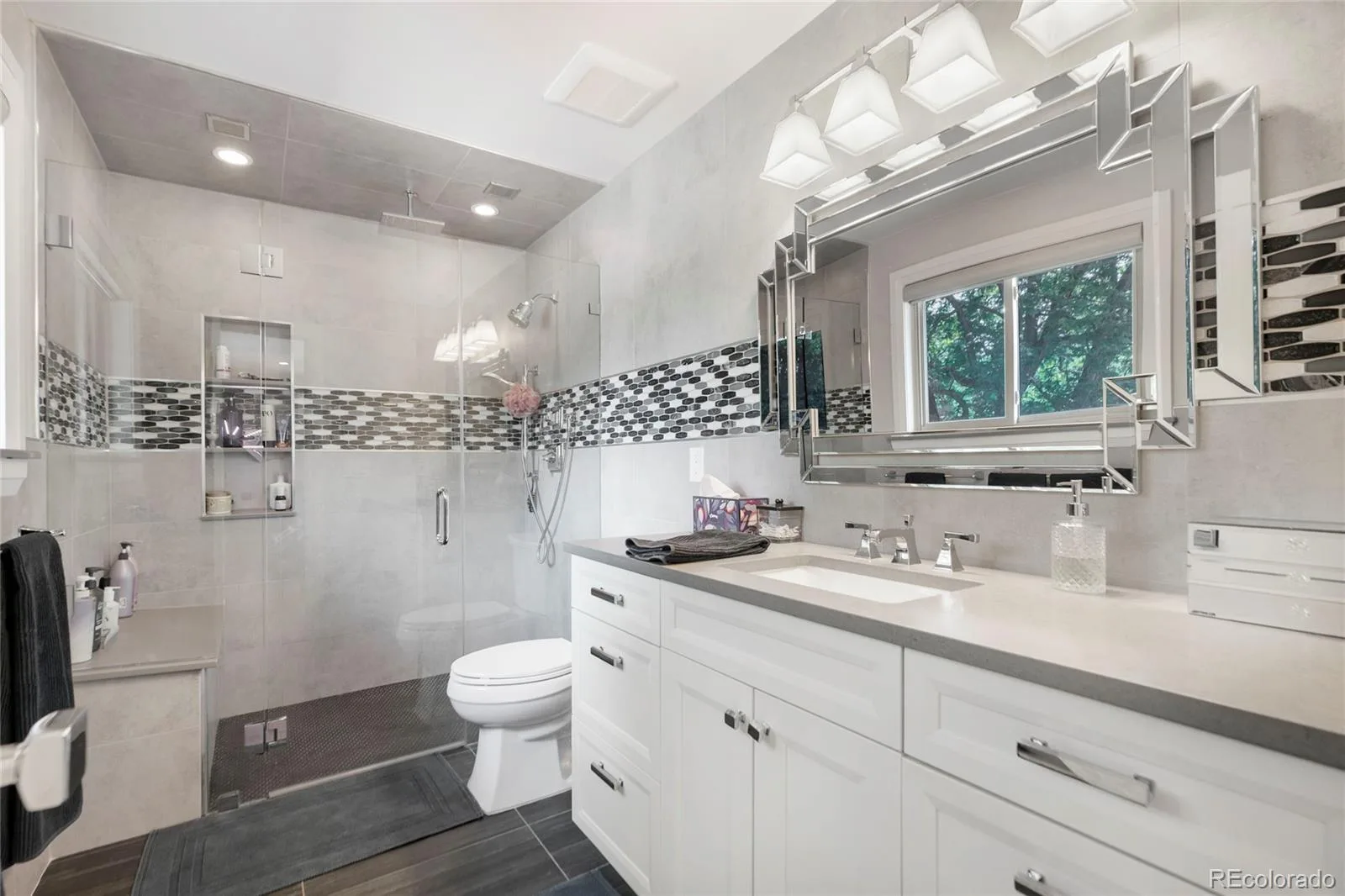 7649 S Cedar Circle Littleton CO 80120 | MLS #REC6084370 08142026012350 1600 3