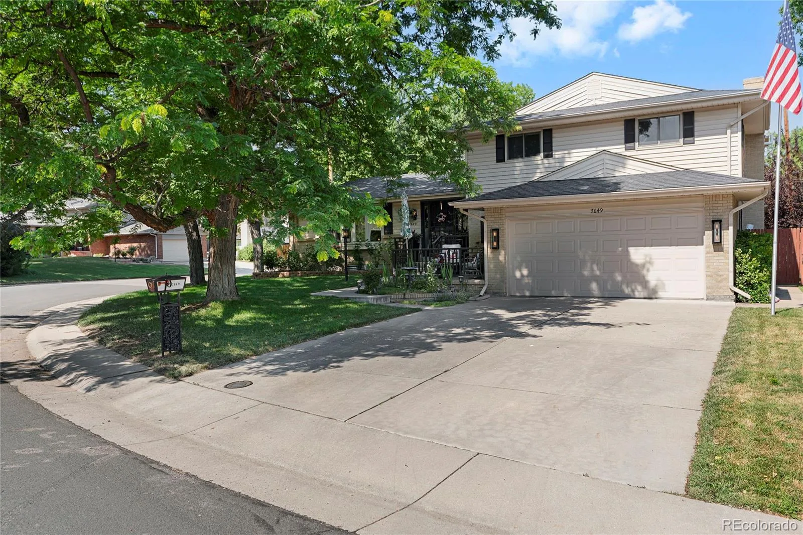 7649 S Cedar Circle Littleton CO 80120 | MLS #REC6084370 08142026012350 1600 31