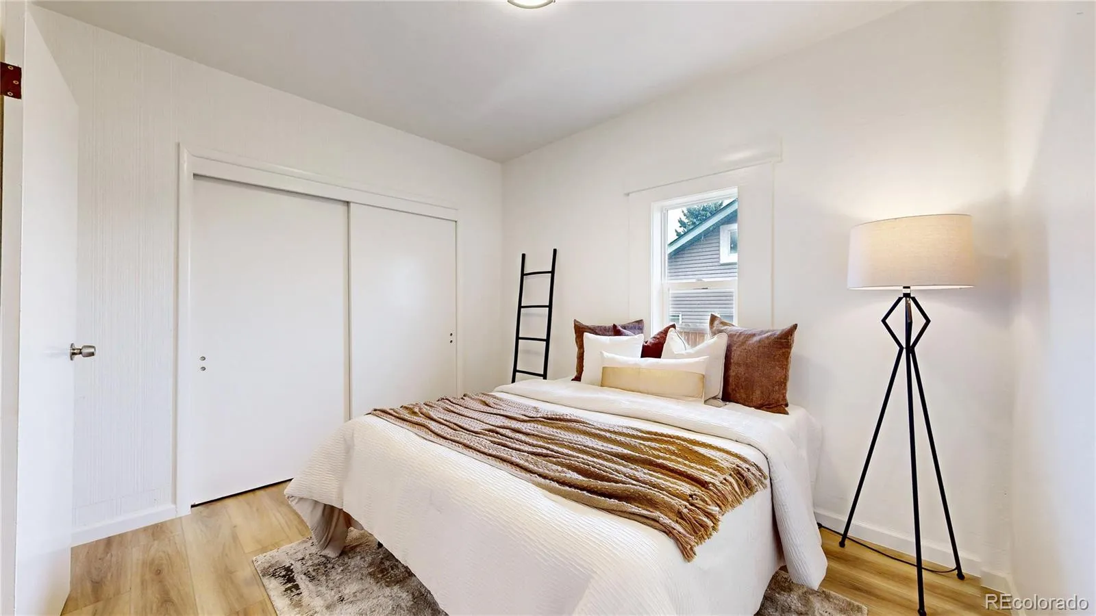 04062026053217 1600 12