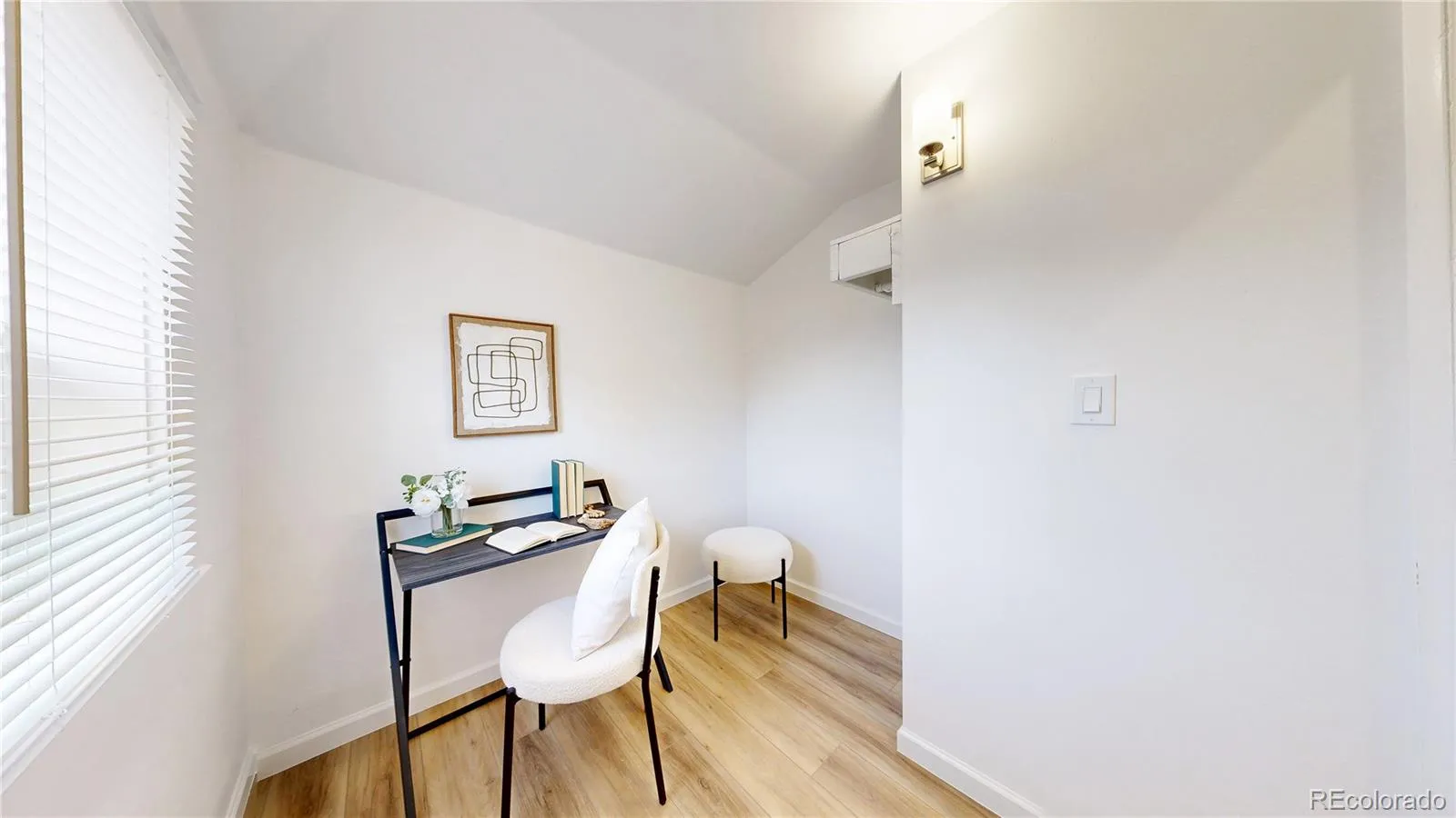 04062026053217 1600 16