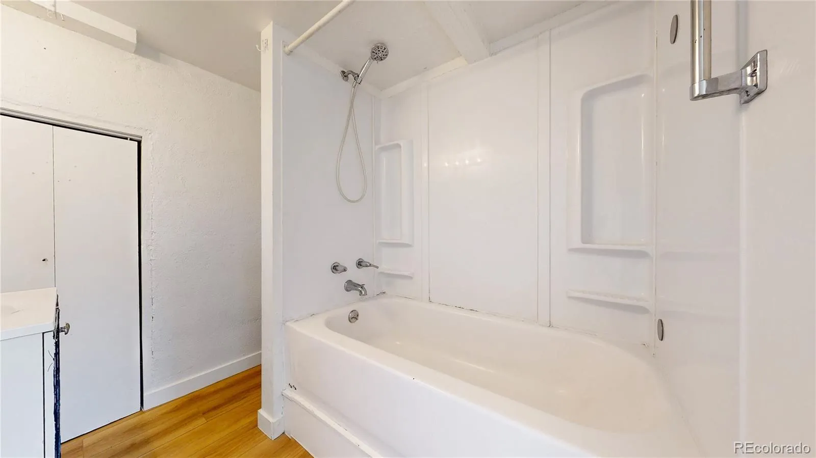 04062026053217 1600 25