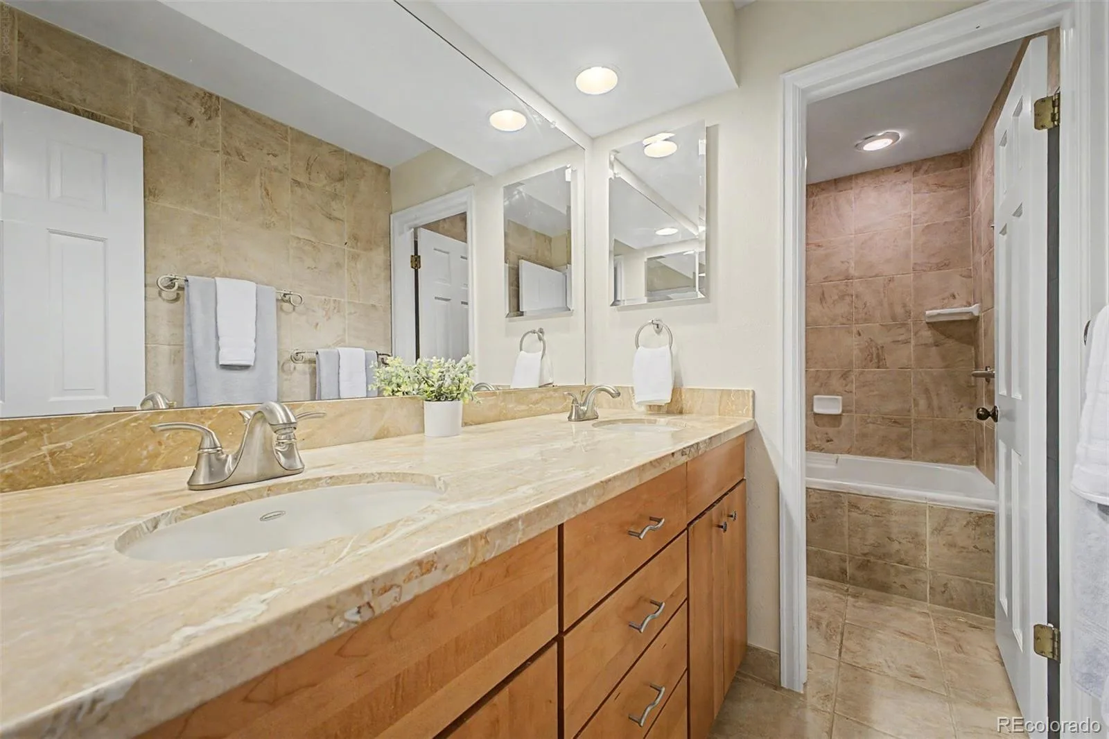 7730 Nelson Street Arvada CO 80005 | MLS #REC6092478 07302026165829 1600 28