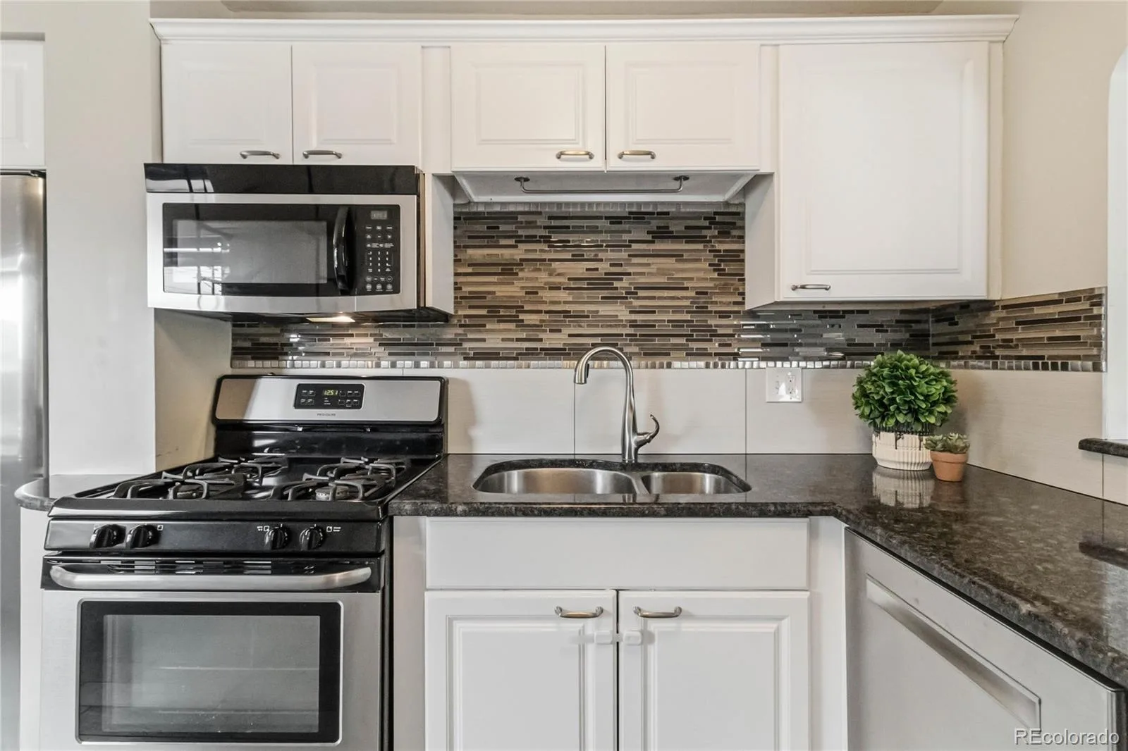 3511 Newport Street Denver CO 80207 | MLS #REC6093202 07162026181545 1600 12