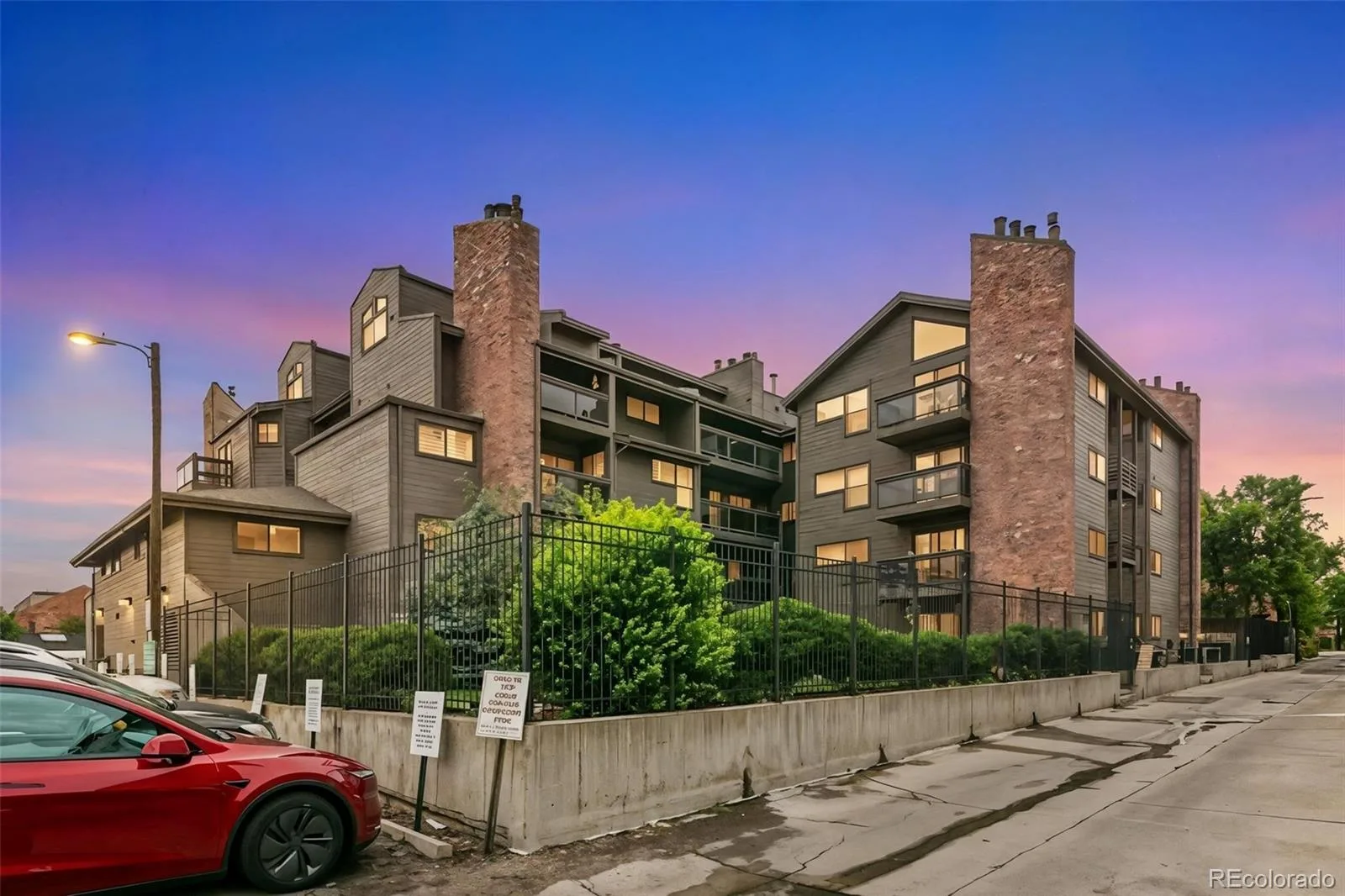 350 Detroit Street #403 Denver CO 80206 | MLS #REC6095118 08052026180034 1600 38
