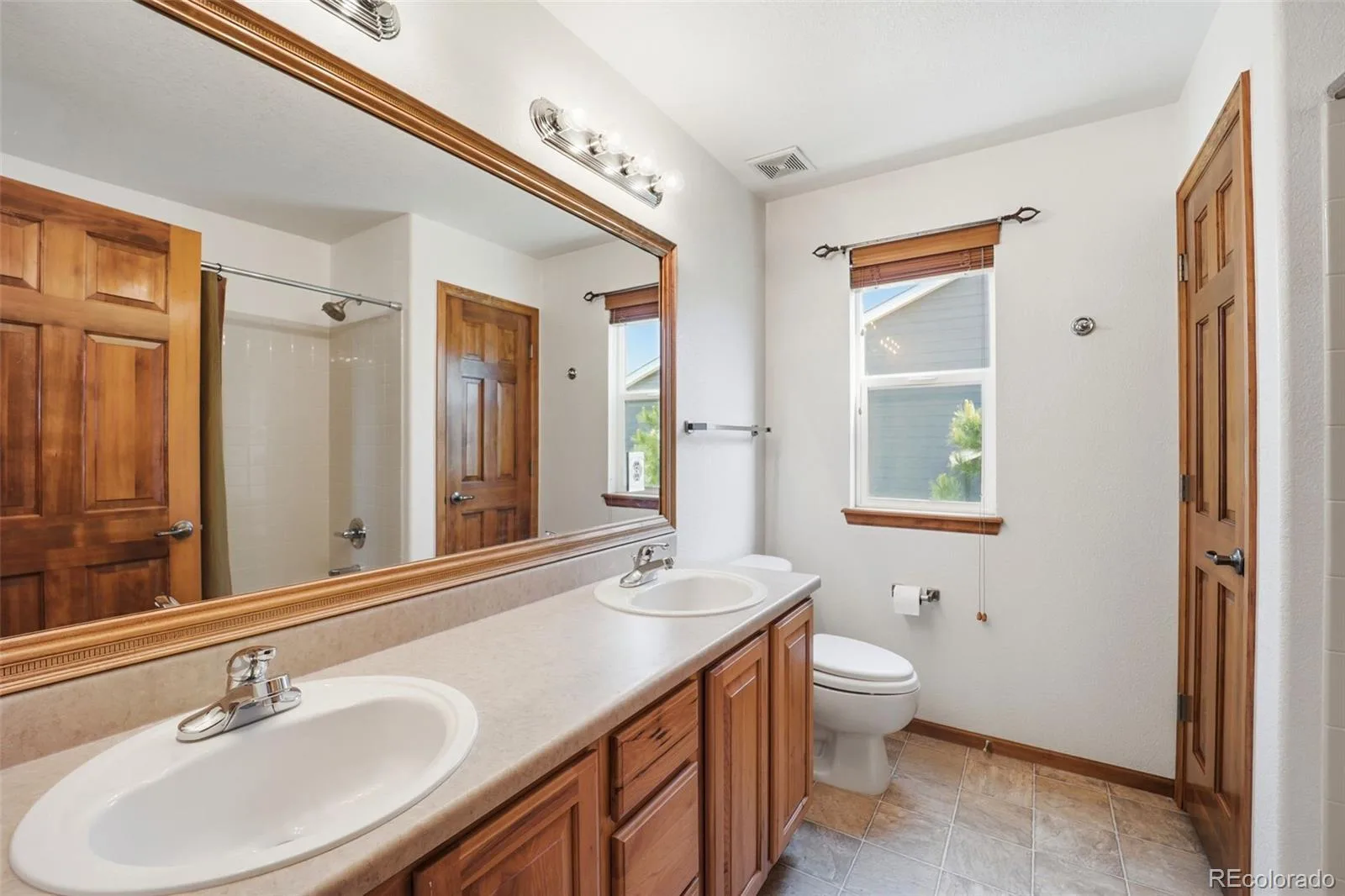 12097 Desert Hills Street Parker CO 80138 | MLS #REC6096900 06092026020047 1600 22