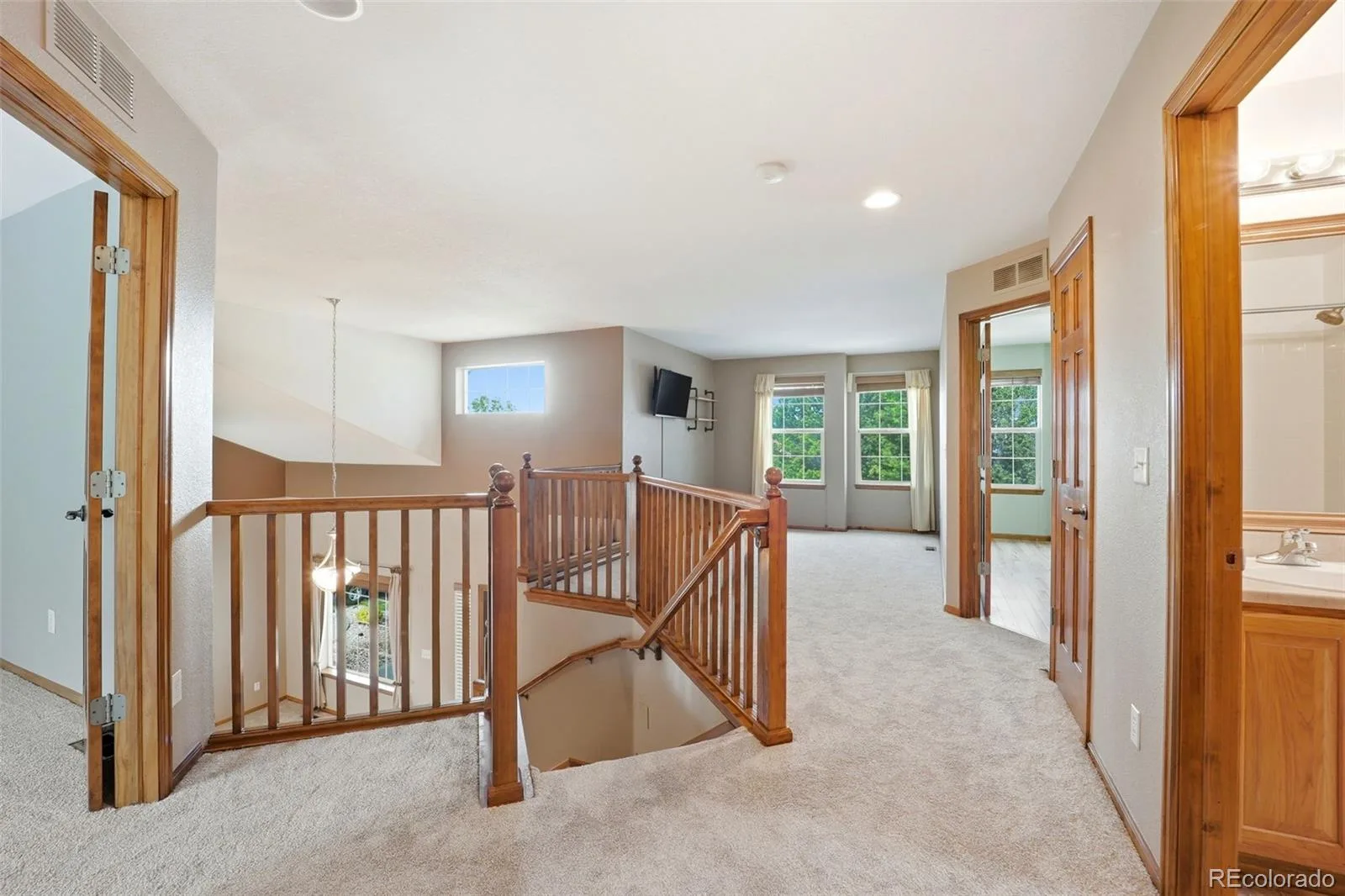 12097 Desert Hills Street Parker CO 80138 | MLS #REC6096900 06092026020047 1600 24