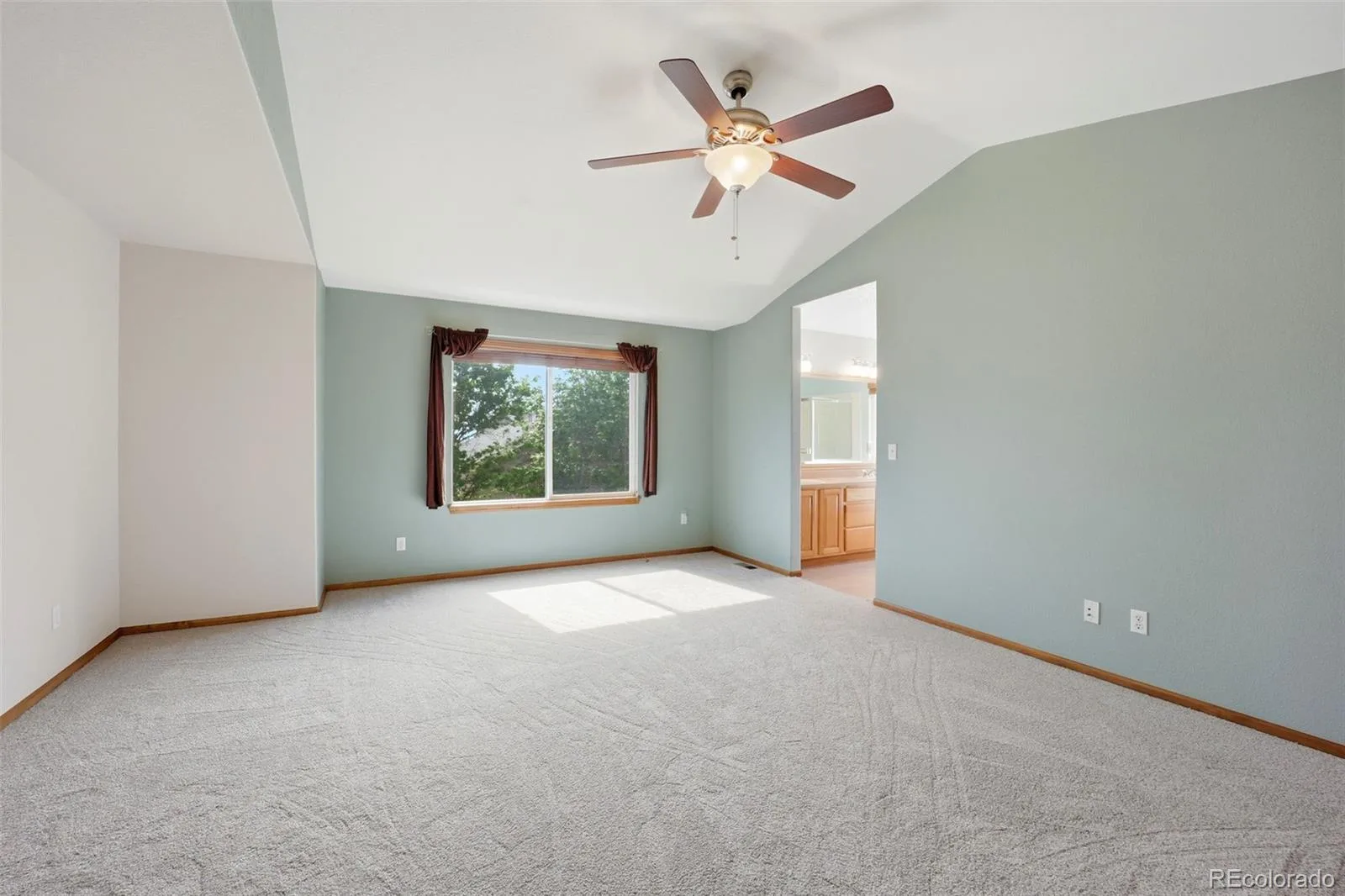 12097 Desert Hills Street Parker CO 80138 | MLS #REC6096900 06092026020047 1600 25