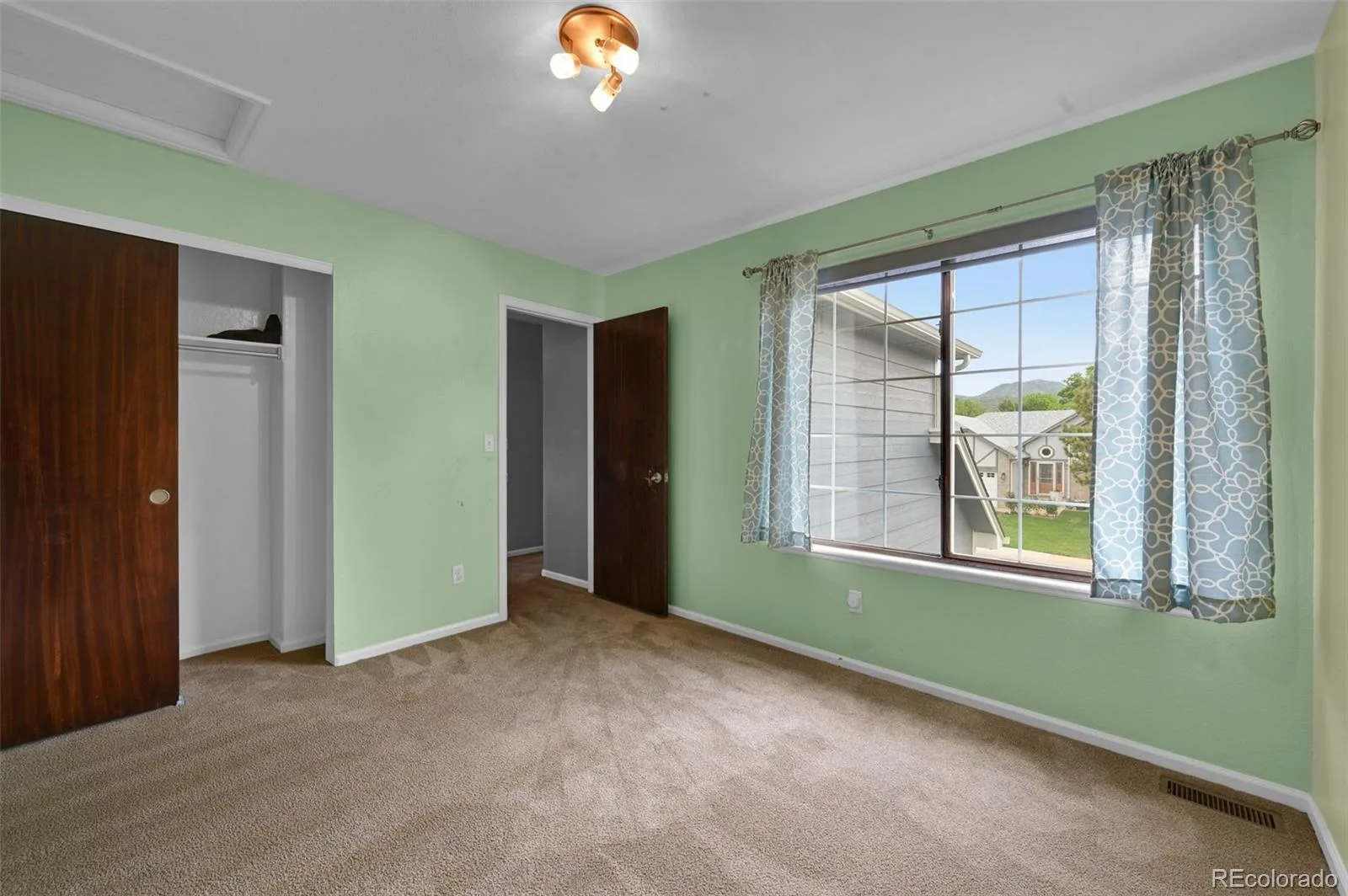 5440 S Vivian Street Littleton CO 80127 | MLS #REC6097929 06302026184127 1600 20