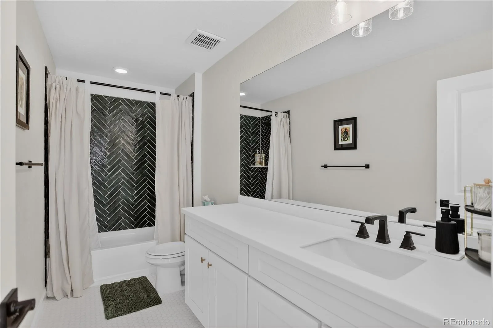 8940 Animas River Street Littleton CO 80125 | MLS #REC6098724 06182026160614 1600 28