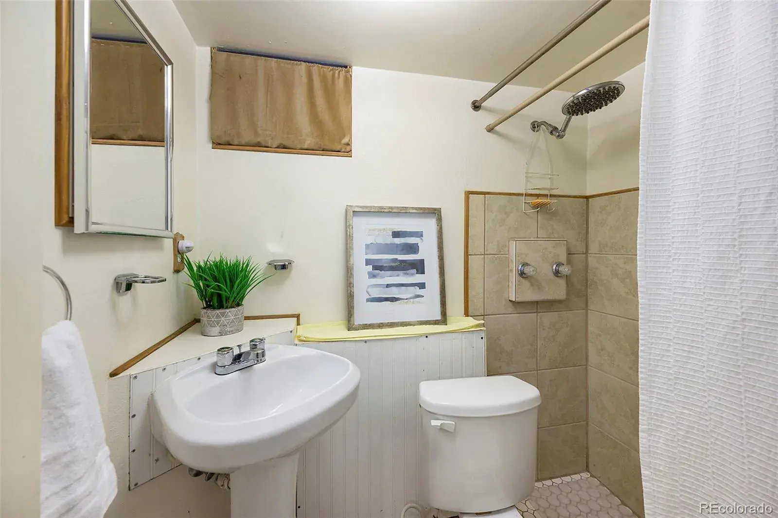 11940 W Independence Avenue Lakewood CO 80401 MLS #REC6099230 07142025172002 1600 4