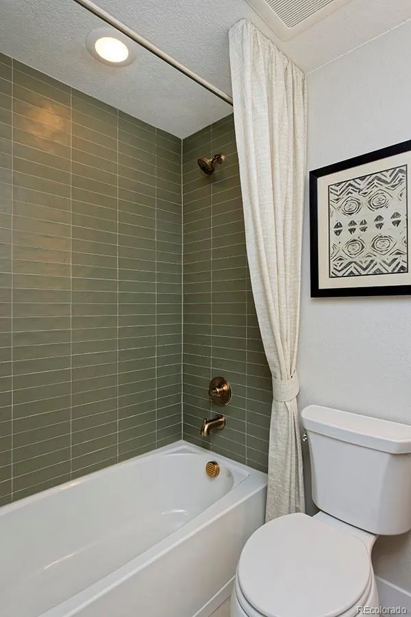 3281 W Frances Walsh Pl. Denver CO 80236 | MLS #REC6099809 04272026225238 600 33