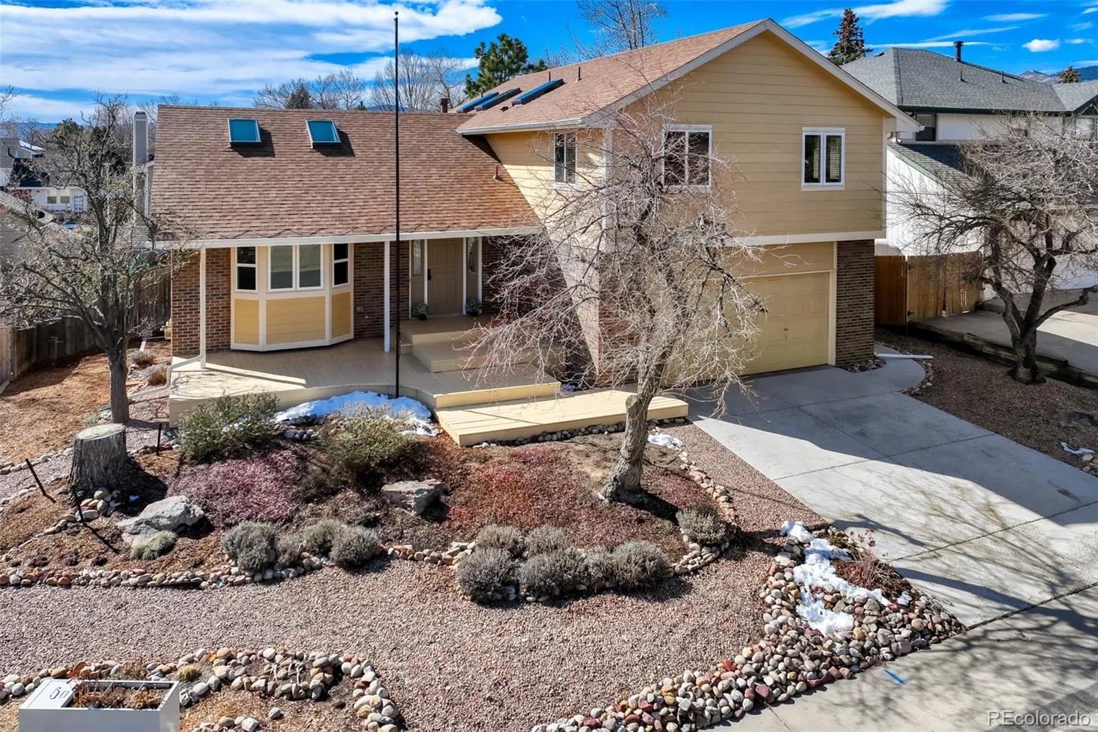 04072026202221 1600 32