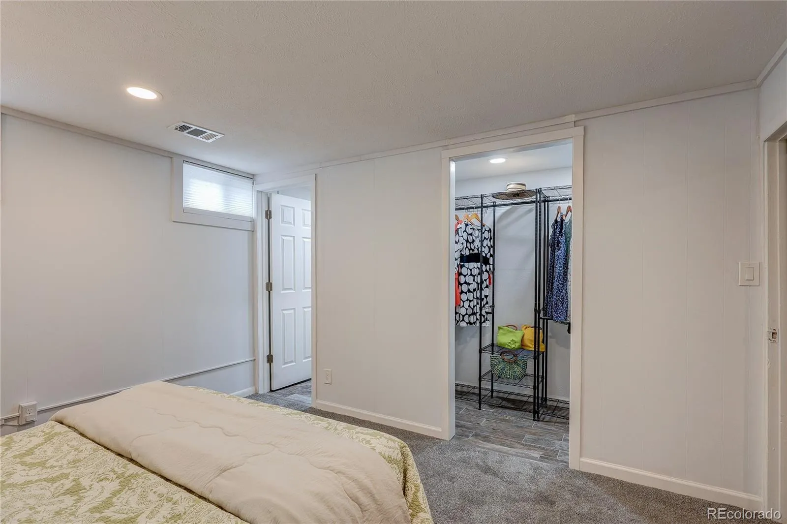 04042026215201 1600 21