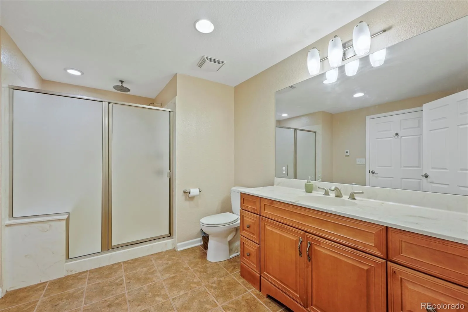6175 S Fundy Court Aurora CO 80016 | MLS #REC6104013 10012026212842 1600 36