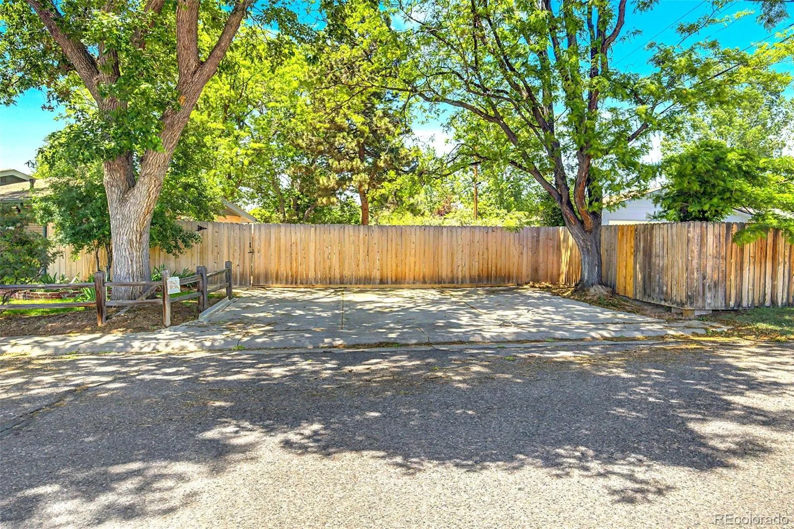 1661 Allison Street Lakewood CO 80214 MLS #REC6105267 06162026141829 1600 29