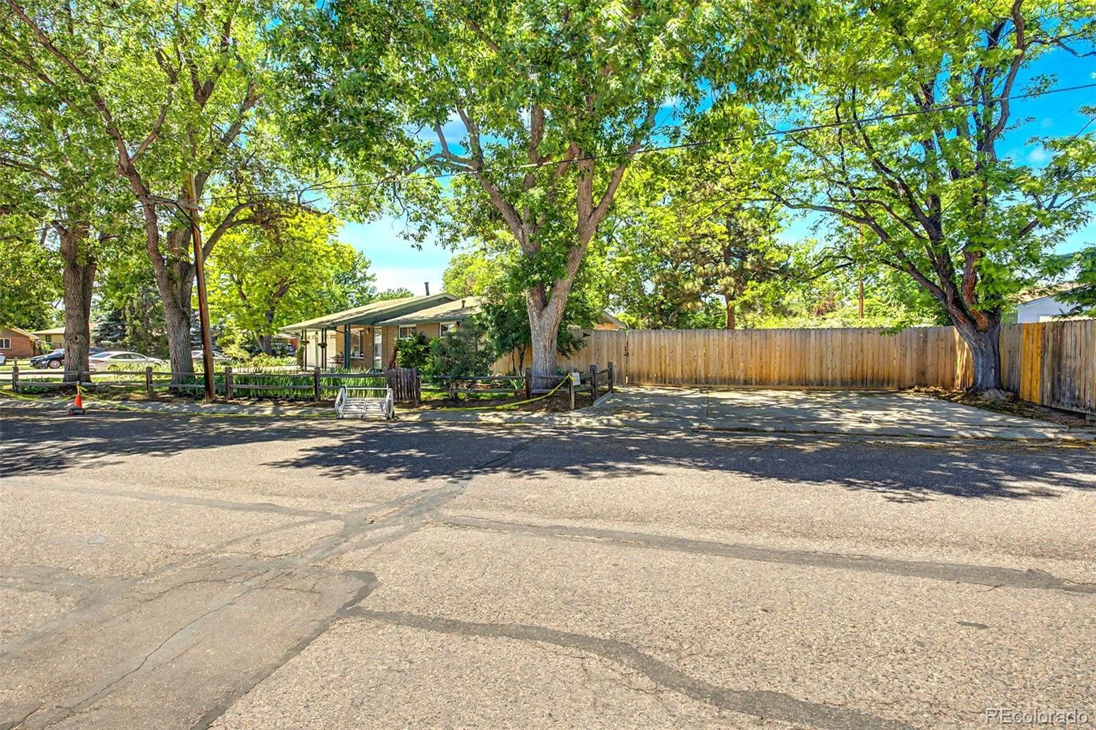 1661 Allison Street Lakewood CO 80214 MLS #REC6105267 06162026141829 1600 30