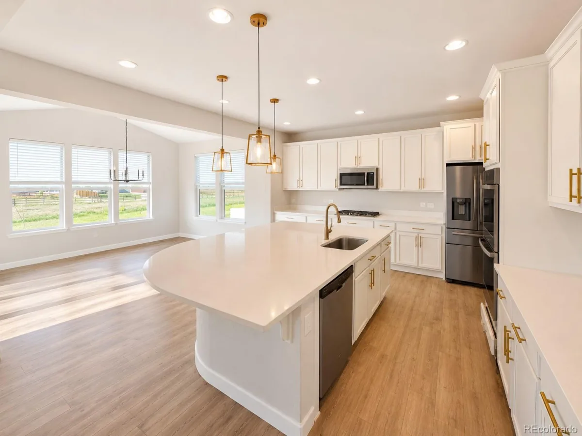 27811 E 9th Drive Aurora CO 80018 | MLS #REC6105439 07152026161422 1200 4