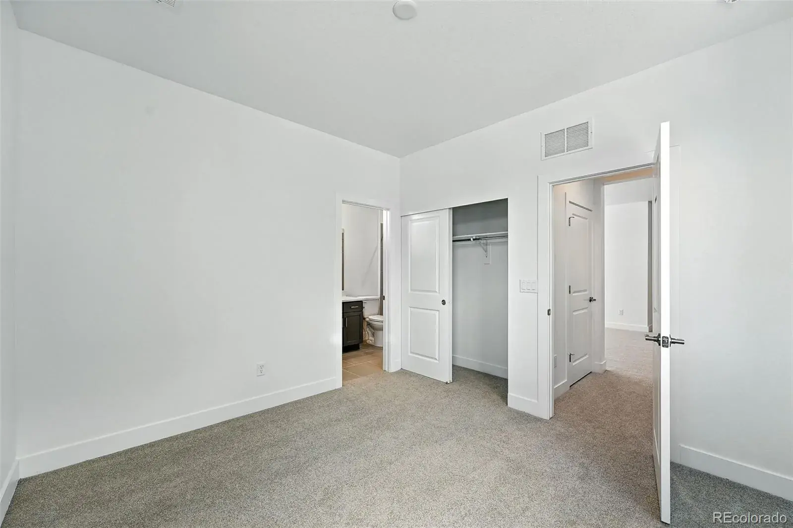 3418 Backdrop Court Castle Rock CO 80108 MLS #REC6107034 10032025011608 1600 28