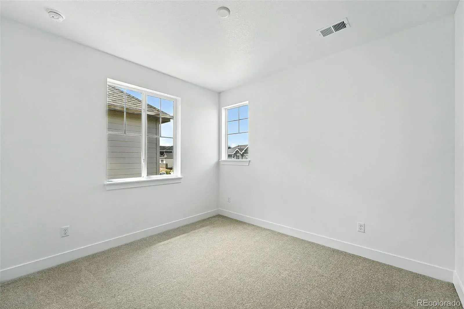 3418 Backdrop Court Castle Rock CO 80108 MLS #REC6107034 10032025011608 1600 29