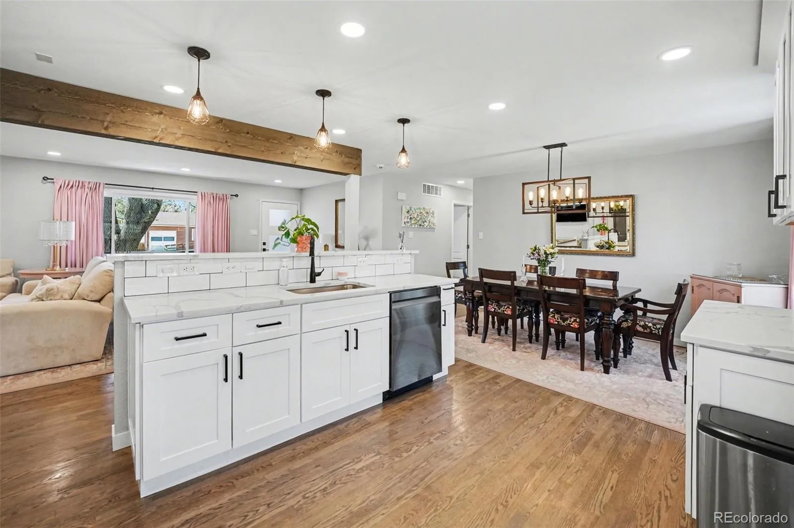 888 S Swadley Street Lakewood CO 80228 MLS #REC6108484 04232026164347 1600 6