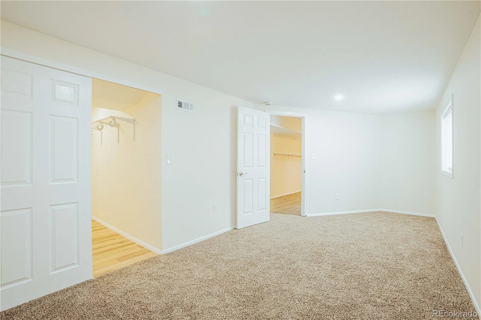 20066 E Bellewood Place Centennial CO 80015 | MLS #REC6109946 10062026231558 1600 35