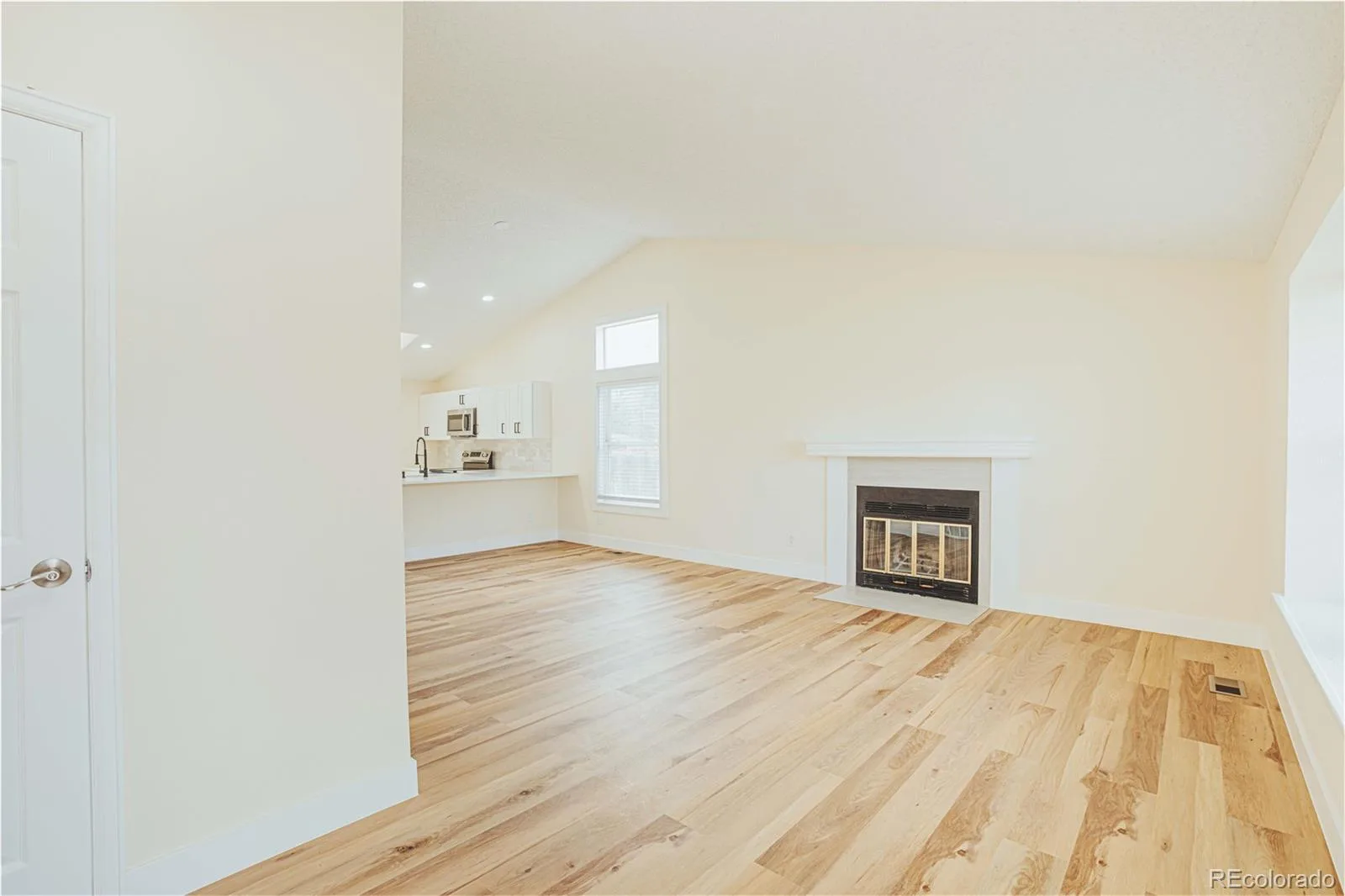 20066 E Bellewood Place Centennial CO 80015 | MLS #REC6109946 10062026231558 1600 5