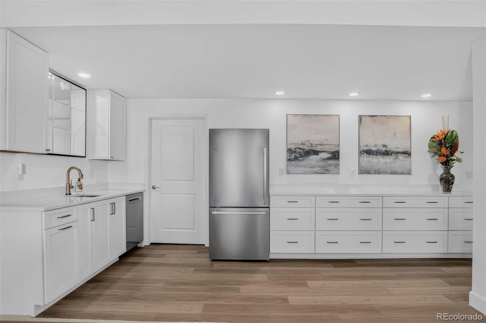 7100 S Riverwood Way Aurora CO 80016 MLS #REC6110937 07092026220220 1600 28