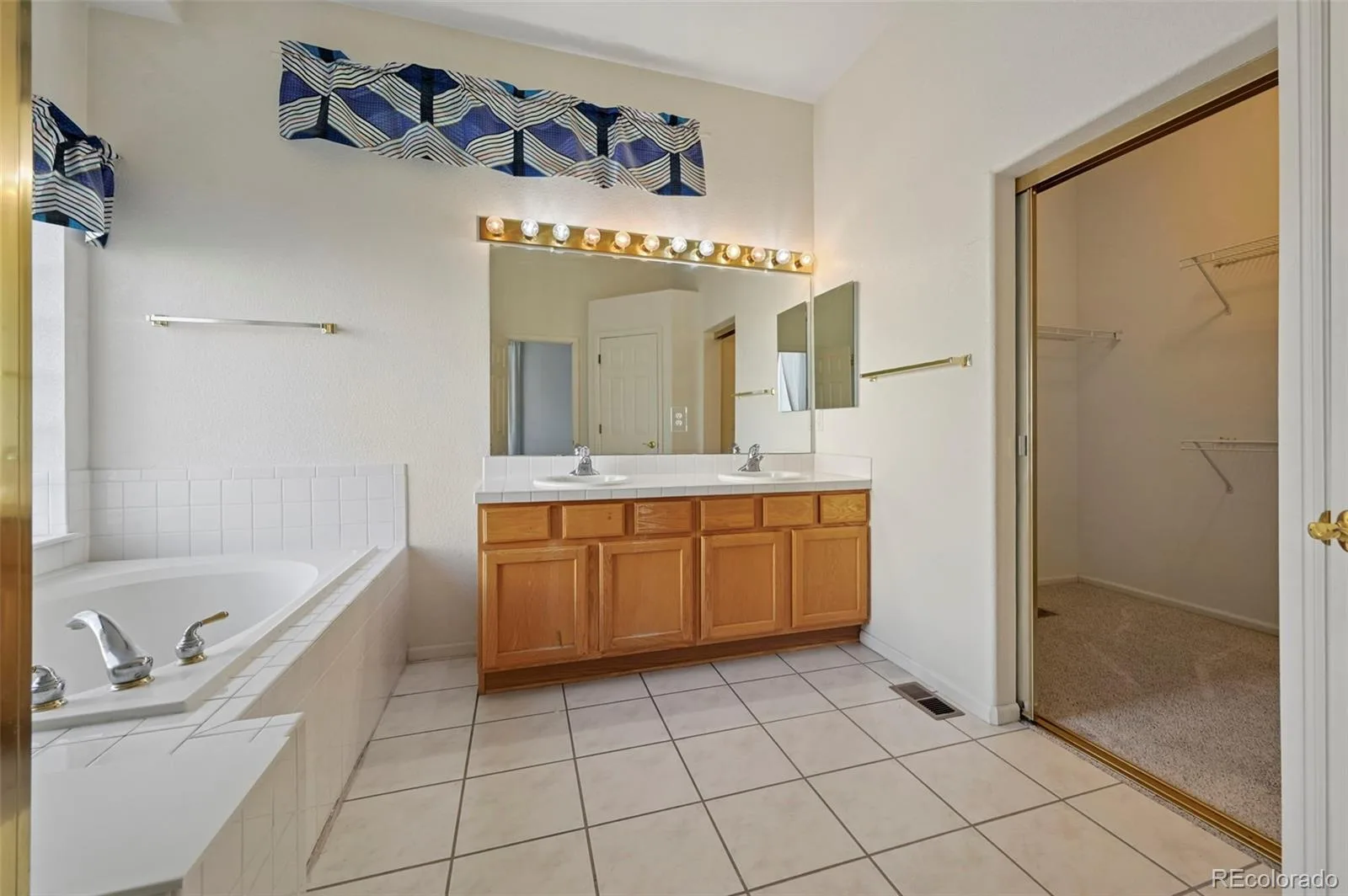 4969 S Malaya Way Aurora CO 80015 | MLS #REC6111132 07282026164601 1600 26