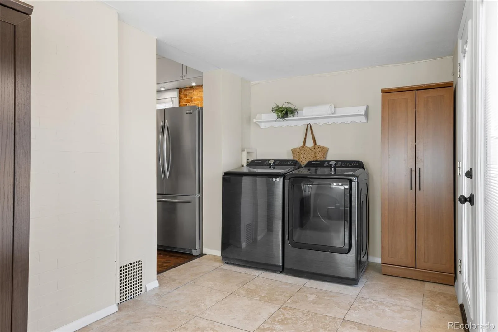 1054 S Pearl Street Denver CO 80209 MLS #REC6111417 06102026163001 1600 16