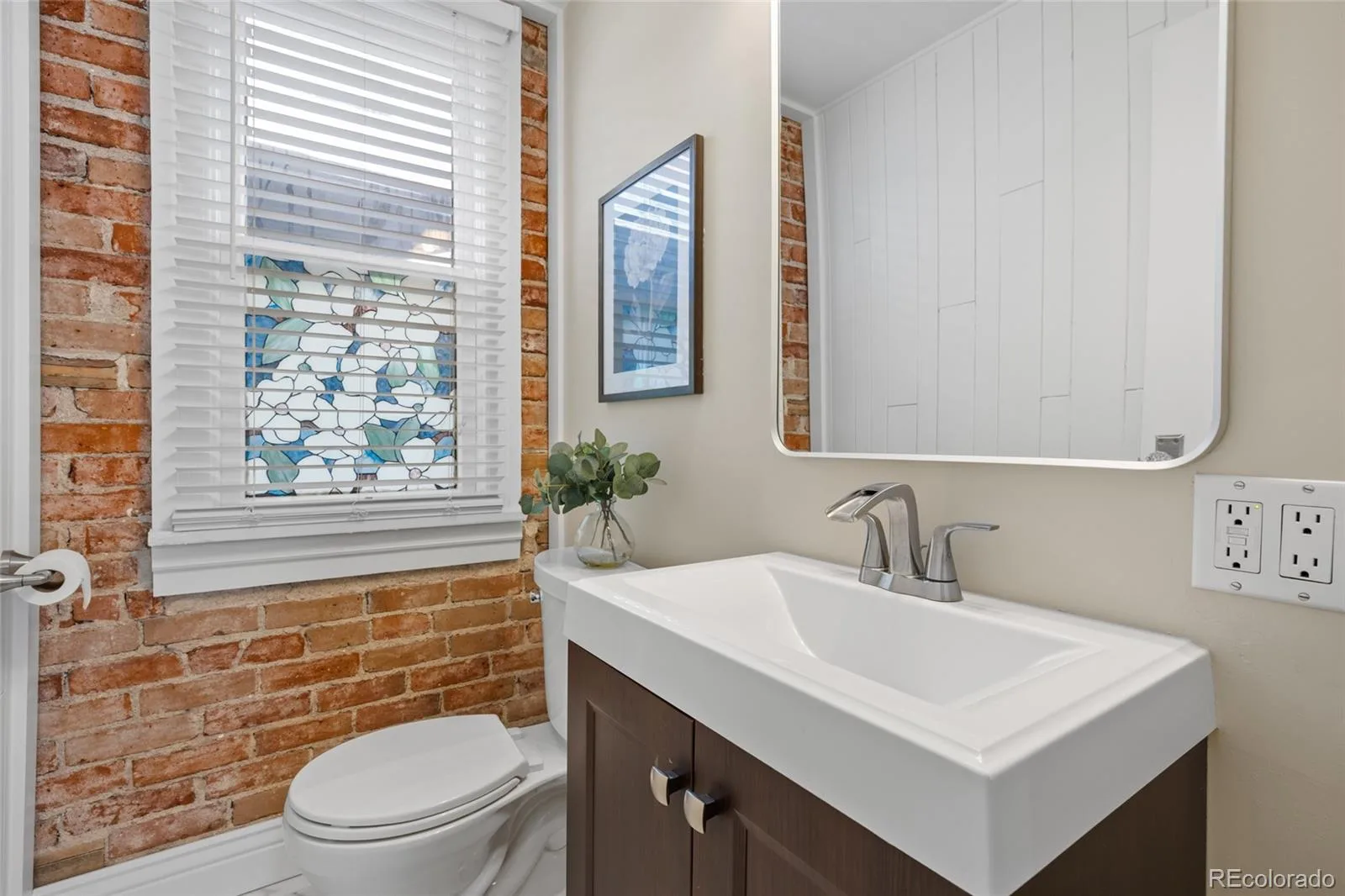 1054 S Pearl Street Denver CO 80209 MLS #REC6111417 06102026163001 1600 17