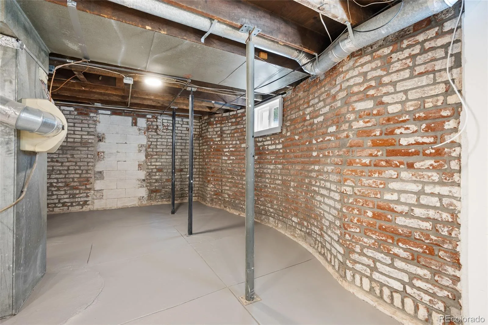 1054 S Pearl Street Denver CO 80209 MLS #REC6111417 06102026163001 1600 31