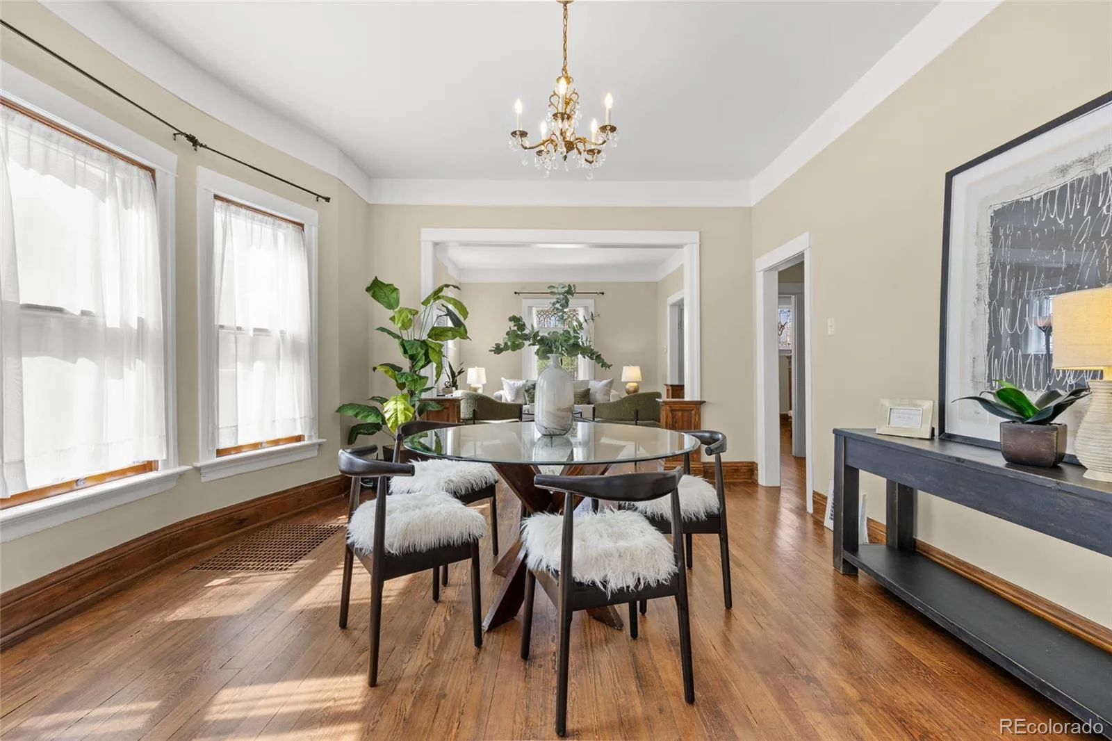 1054 S Pearl Street Denver CO 80209 MLS #REC6111417 06102026163001 1600 9