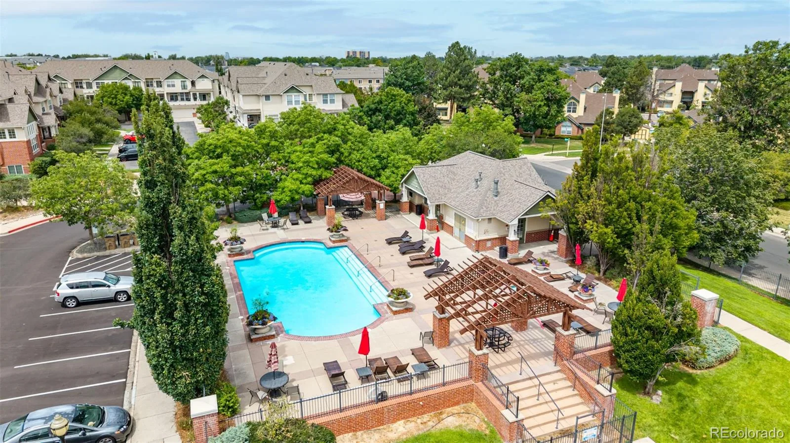 9867 E Florida Place Denver CO 80247 | MLS #REC6113907 07302026195544 1600 29