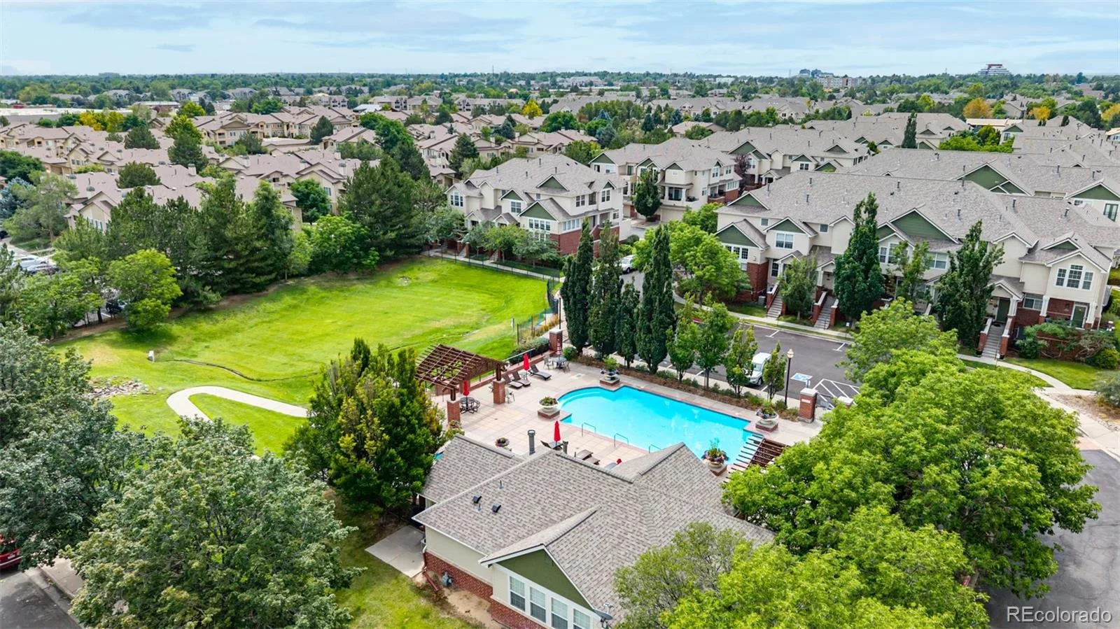 9867 E Florida Place Denver CO 80247 | MLS #REC6113907 07302026195544 1600 31