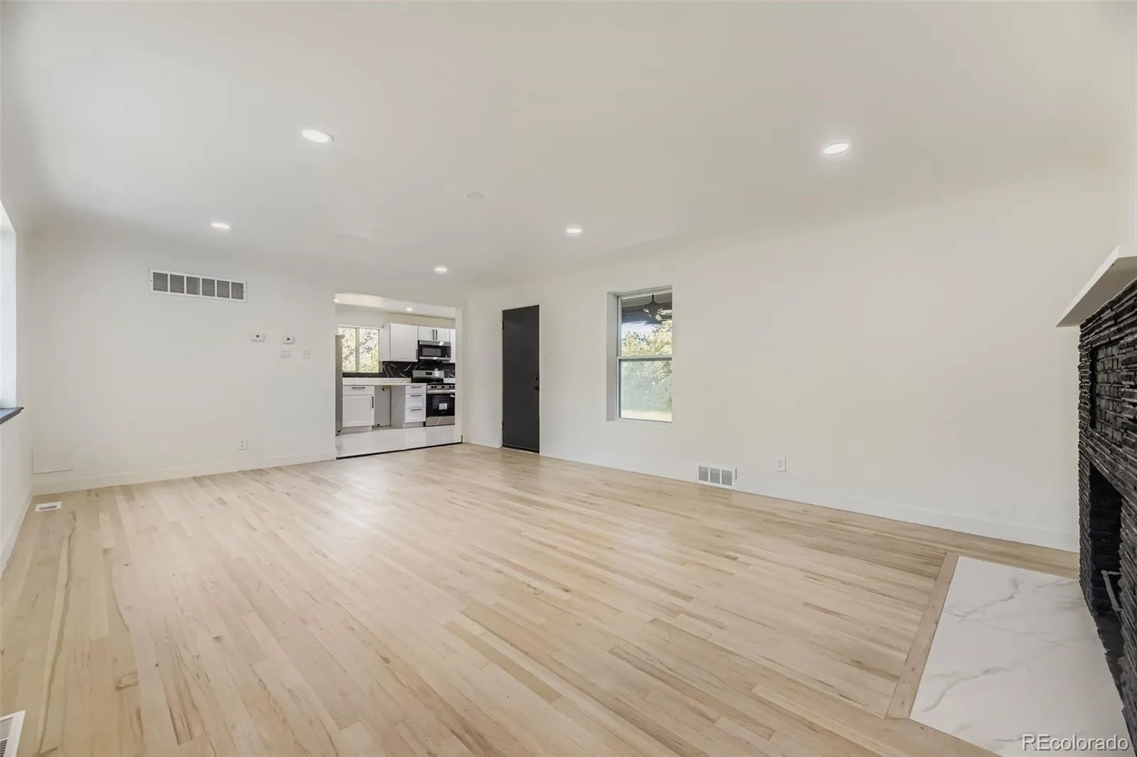 04132026045135 1600 12