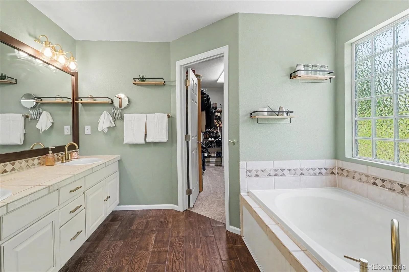 1524 Red Mountain Drive Longmont CO 80504 | MLS #REC6116956 07242026112427 1600 12