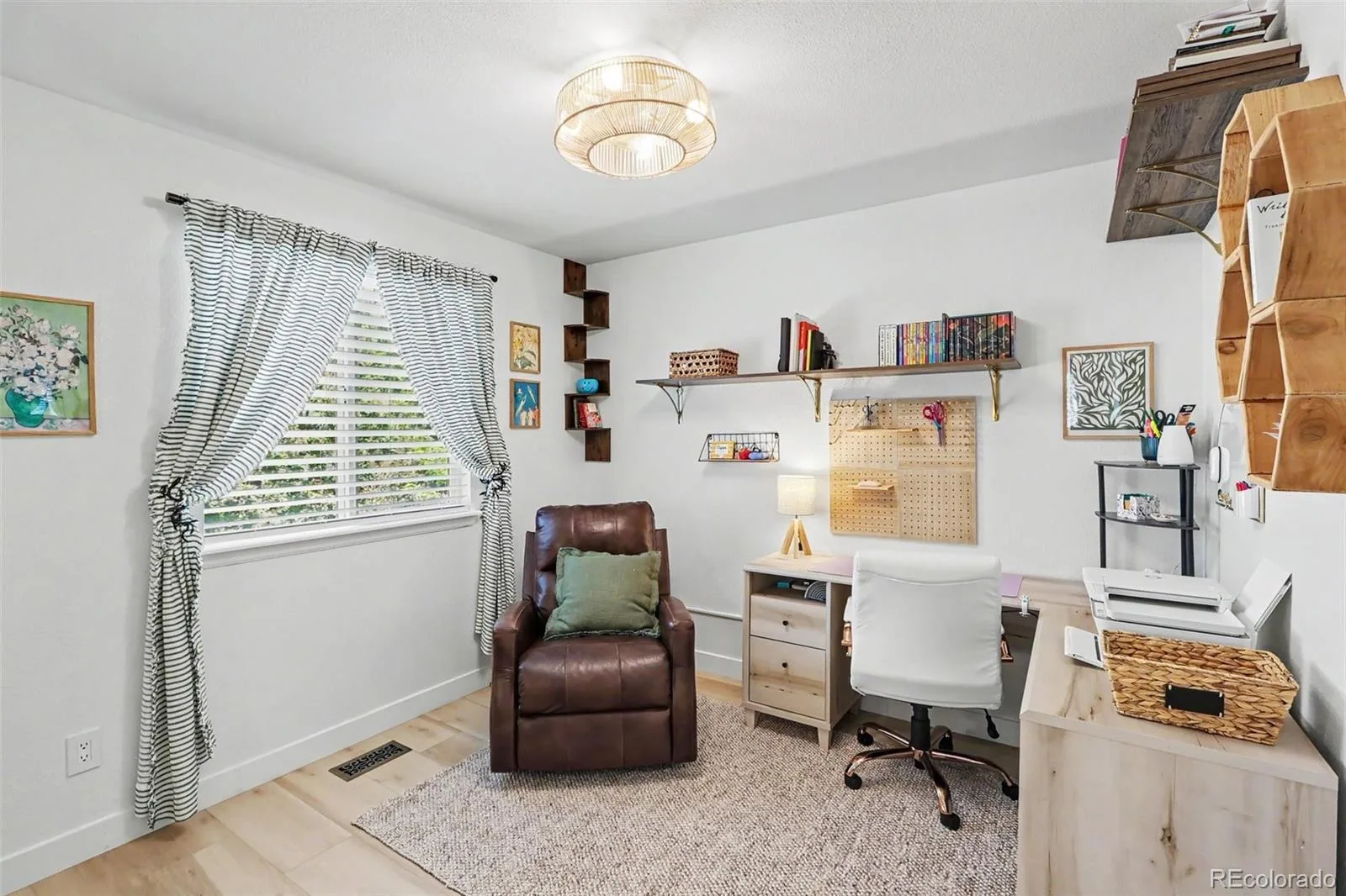 1524 Red Mountain Drive Longmont CO 80504 | MLS #REC6116956 07242026112427 1600 16
