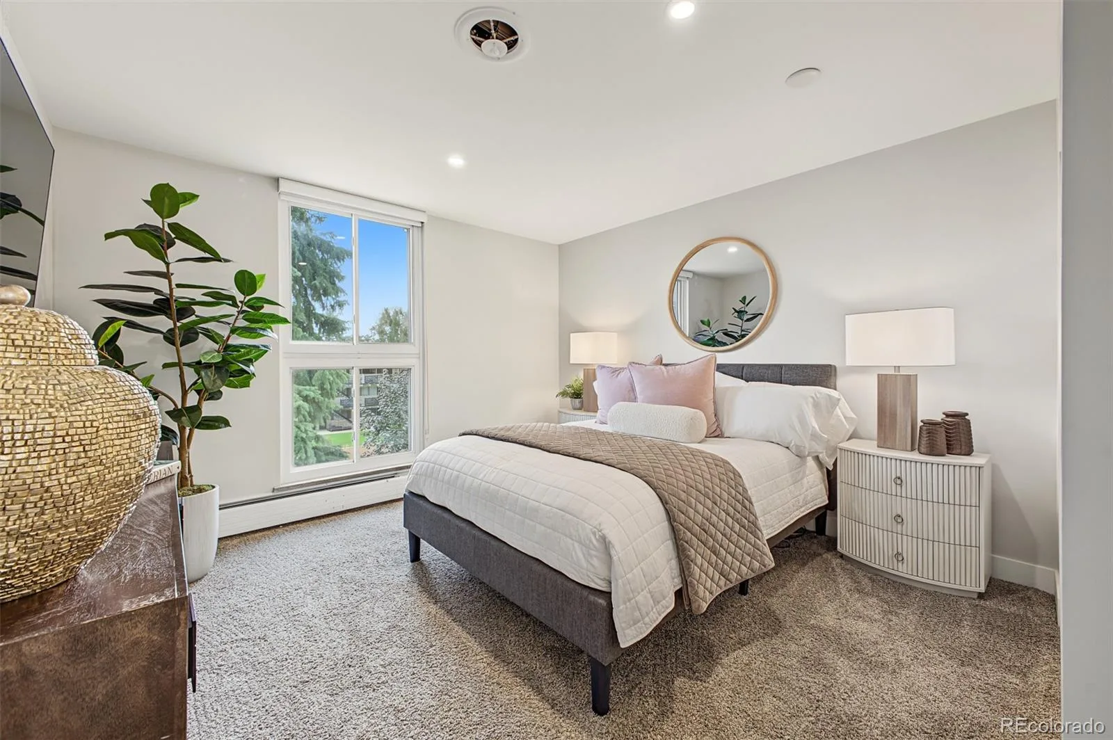 4570 E Yale Avenue #301 Denver CO 80222 | MLS #REC6120582 09302026044836 1600 18