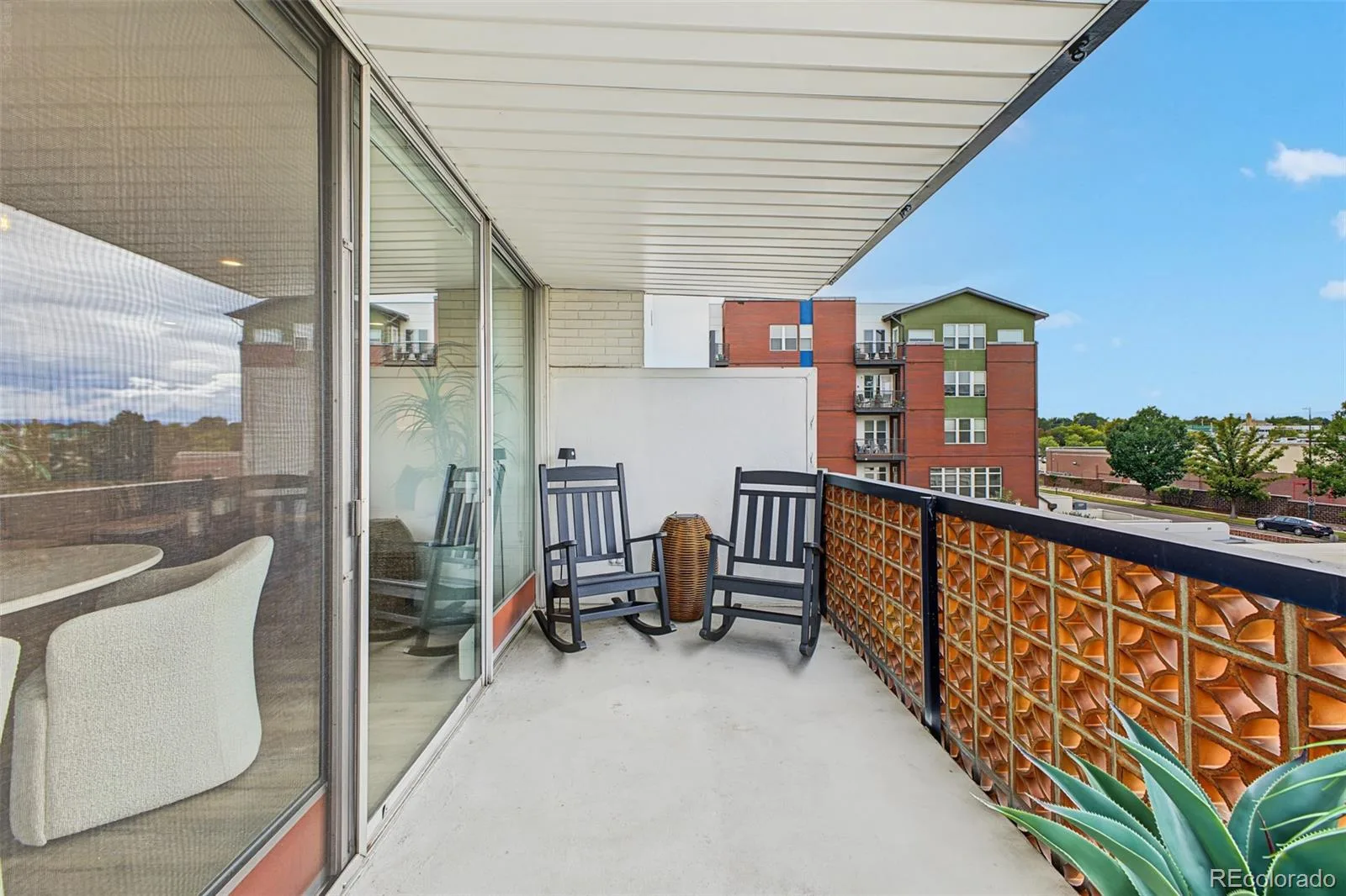 4570 E Yale Avenue #301 Denver CO 80222 | MLS #REC6120582 09302026044836 1600 27