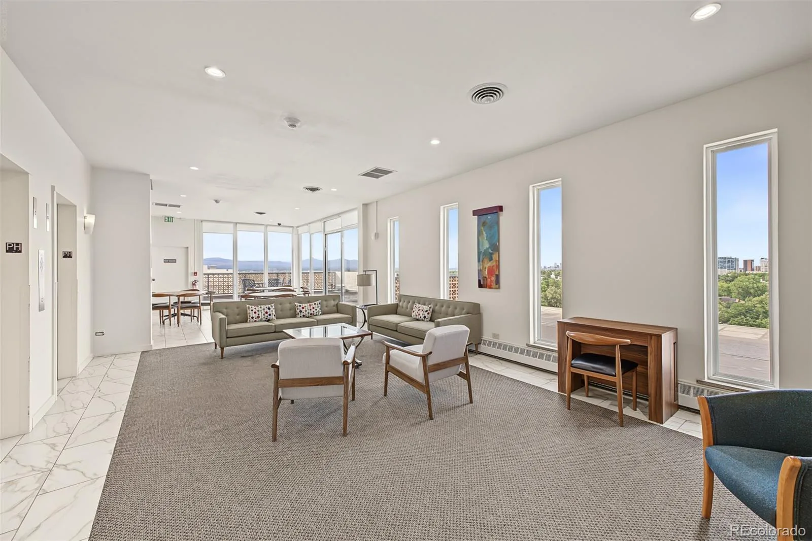 4570 E Yale Avenue #301 Denver CO 80222 | MLS #REC6120582 09302026044836 1600 32