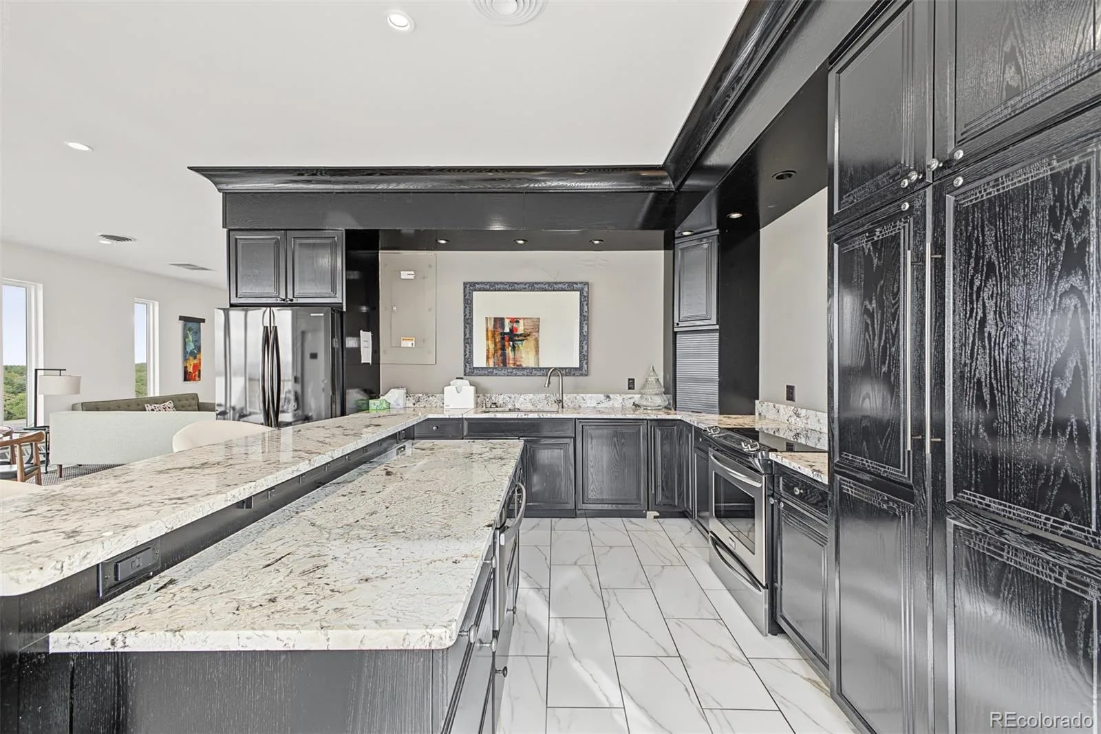 4570 E Yale Avenue #301 Denver CO 80222 | MLS #REC6120582 09302026044836 1600 33