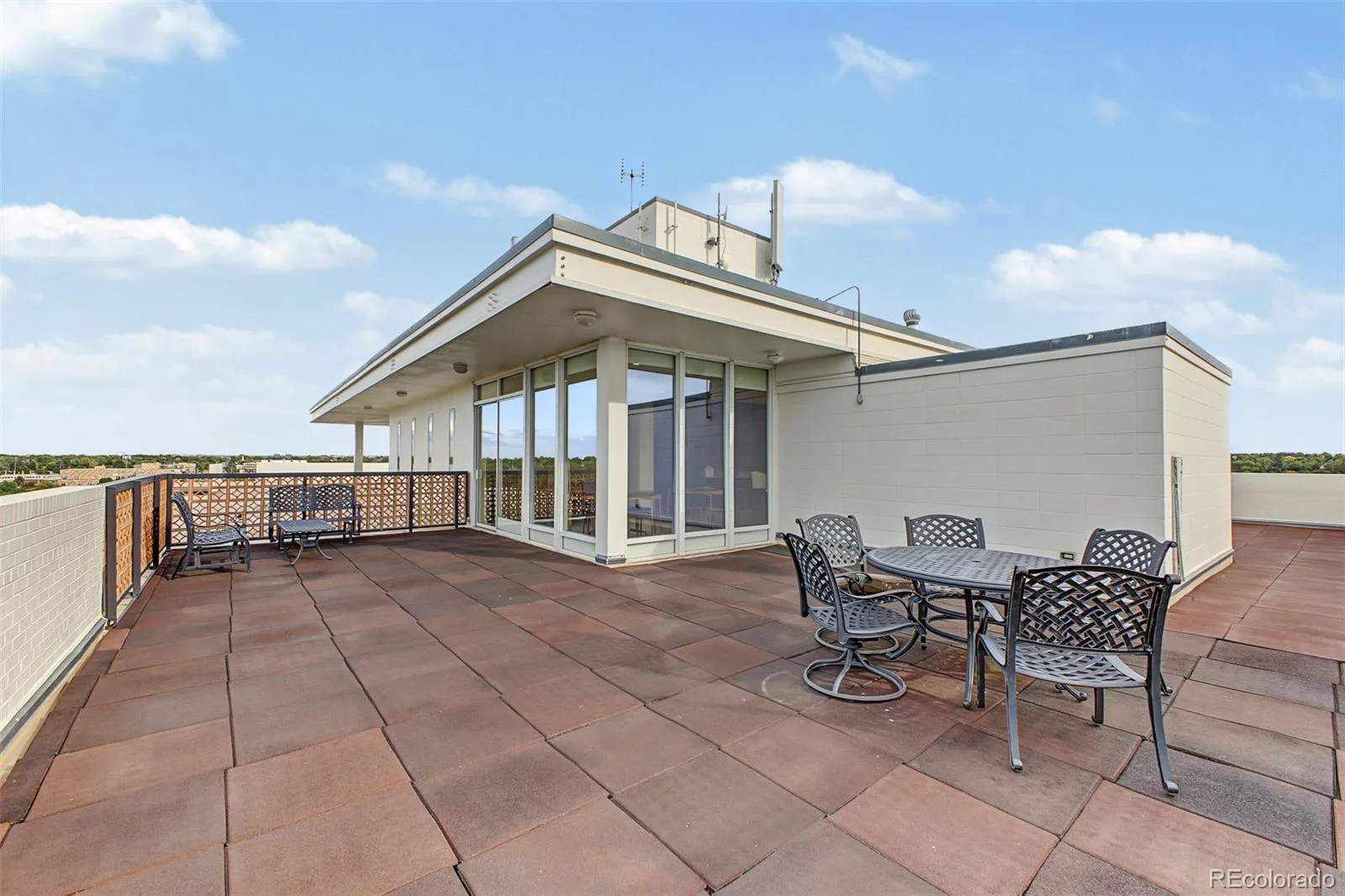 4570 E Yale Avenue #301 Denver CO 80222 | MLS #REC6120582 09302026044836 1600 36