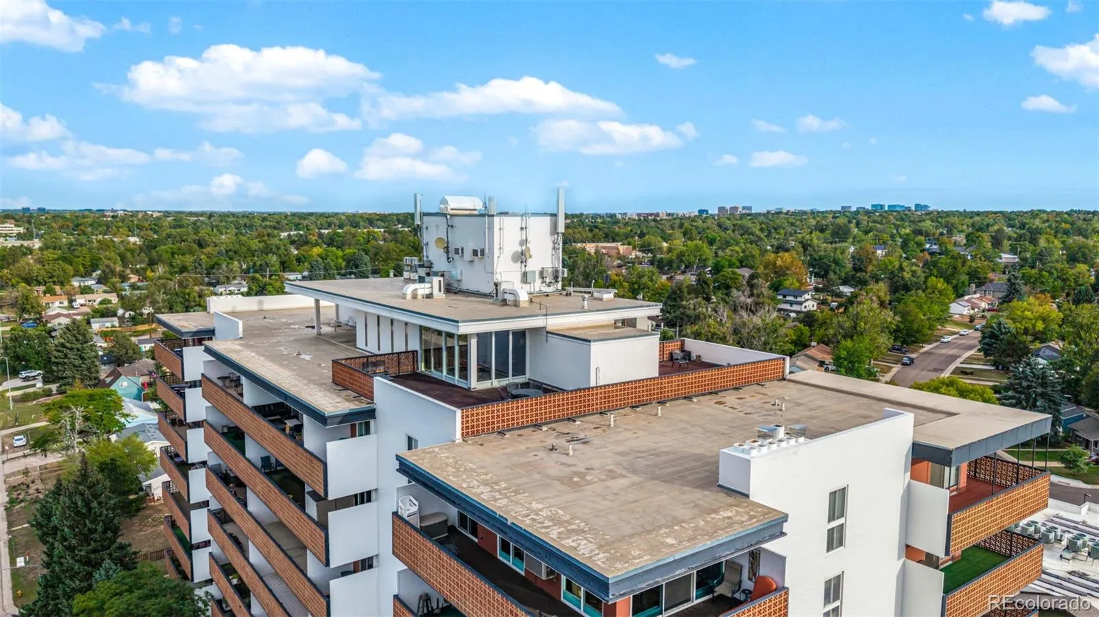 4570 E Yale Avenue #301 Denver CO 80222 | MLS #REC6120582 09302026044836 1600 49