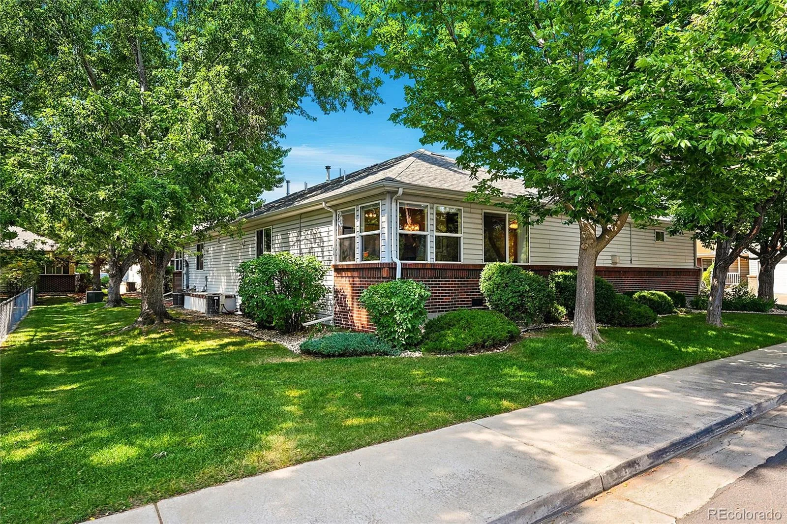 2206 S Iola Street Aurora CO 80014 MLS #REC6120891 06262026024102 1600 28