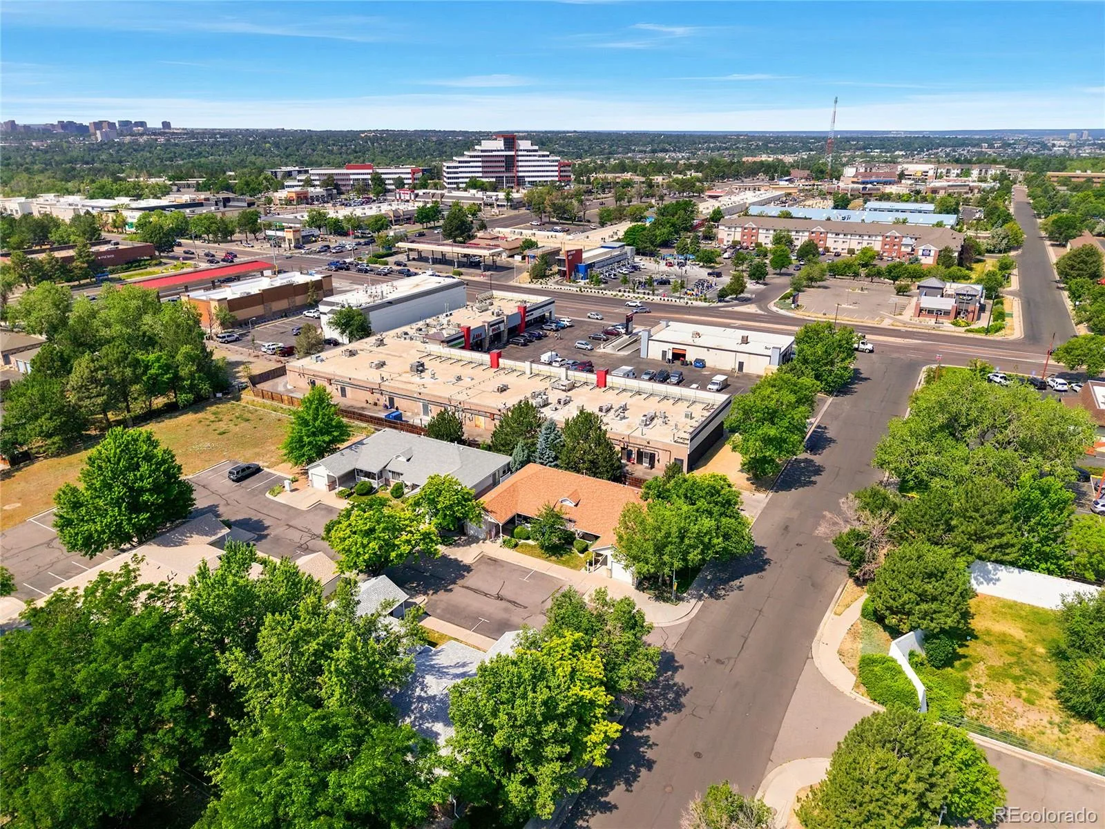 2206 S Iola Street Aurora CO 80014 MLS #REC6120891 06262026024102 1600 43