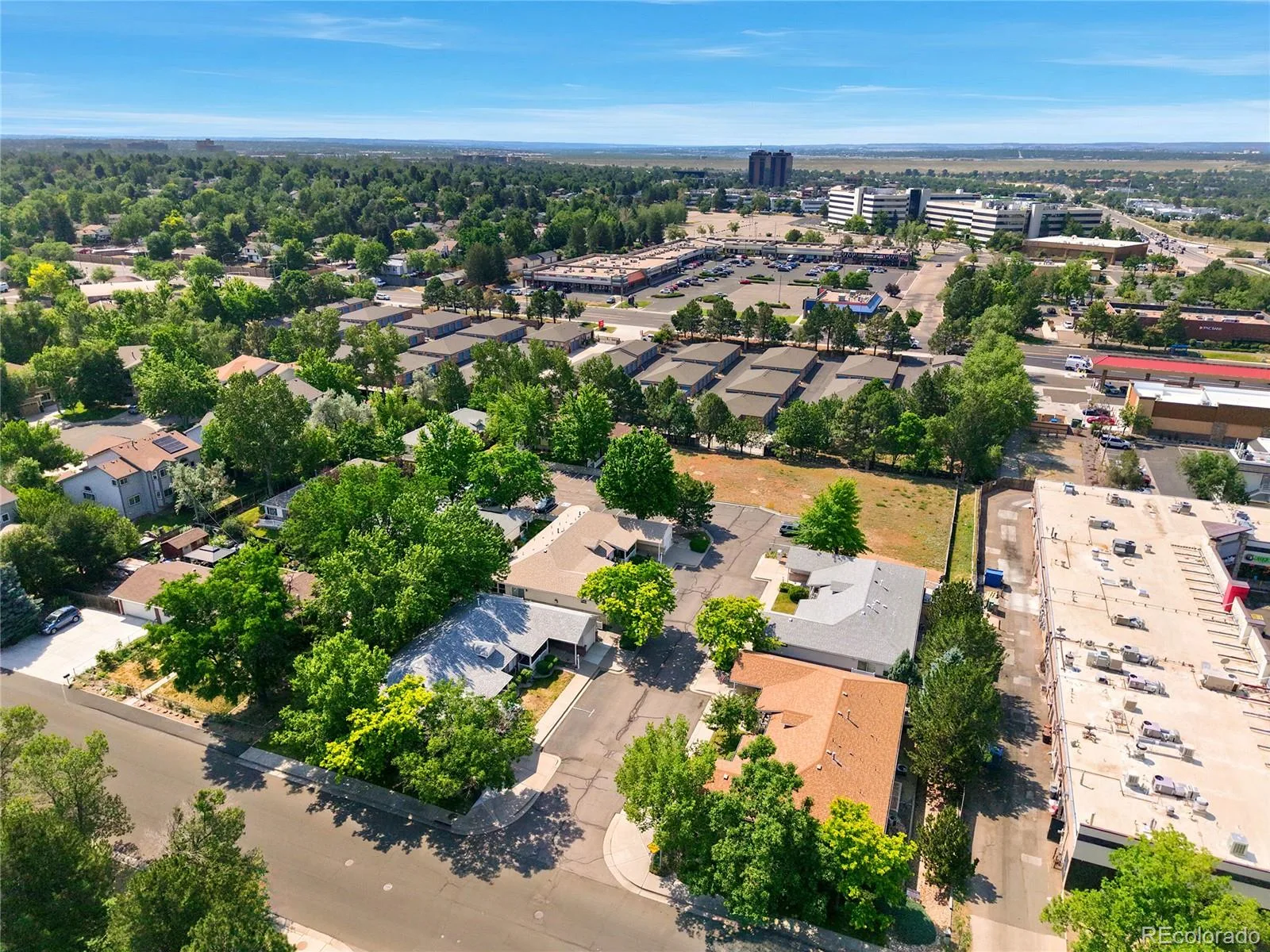 2206 S Iola Street Aurora CO 80014 MLS #REC6120891 06262026024102 1600 44