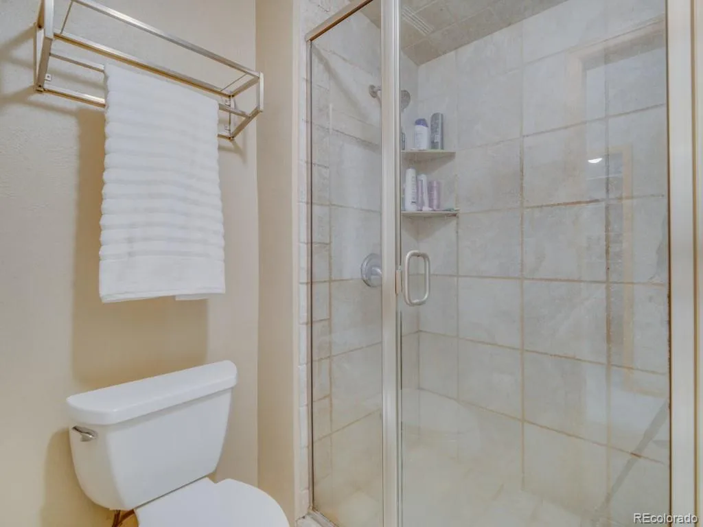 6566 S Ammons Court Littleton CO 80123 | MLS #REC6121199 07172026164527 1024 18