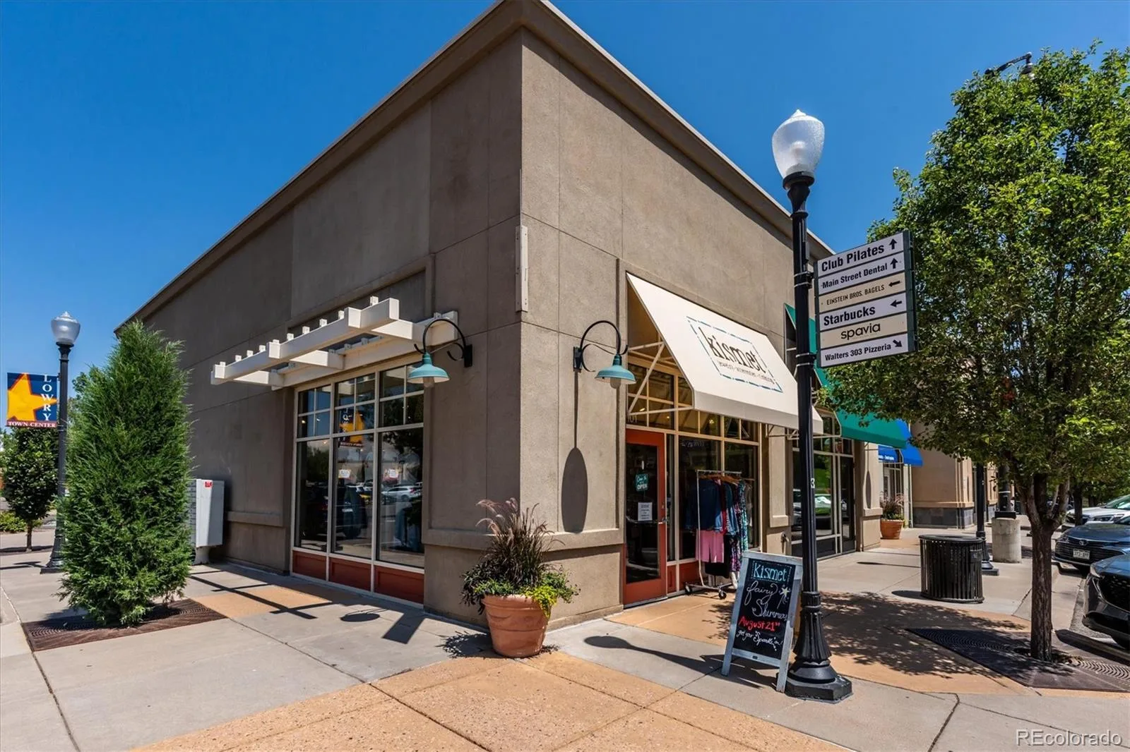 220 Roslyn Street #701 Denver CO 80230 | MLS #REC6126137 07242026201439 1600 22