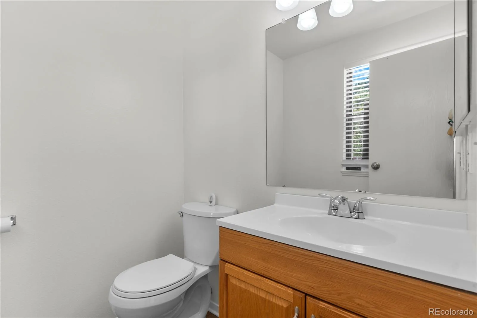4184 S Richfield Way Aurora CO 80013 | MLS #REC6126560 07252026143945 1600 10